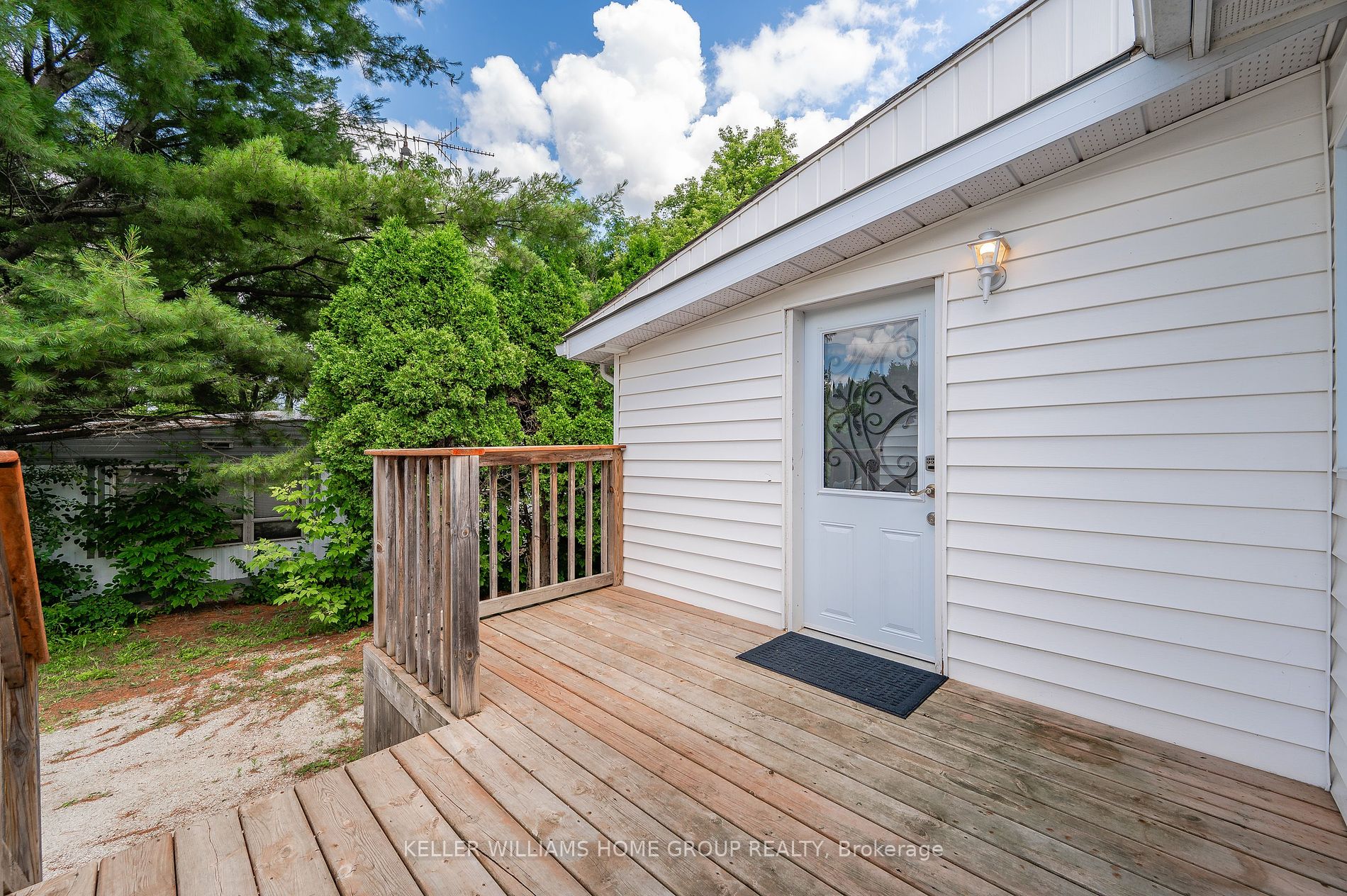 9 Cedar Lane