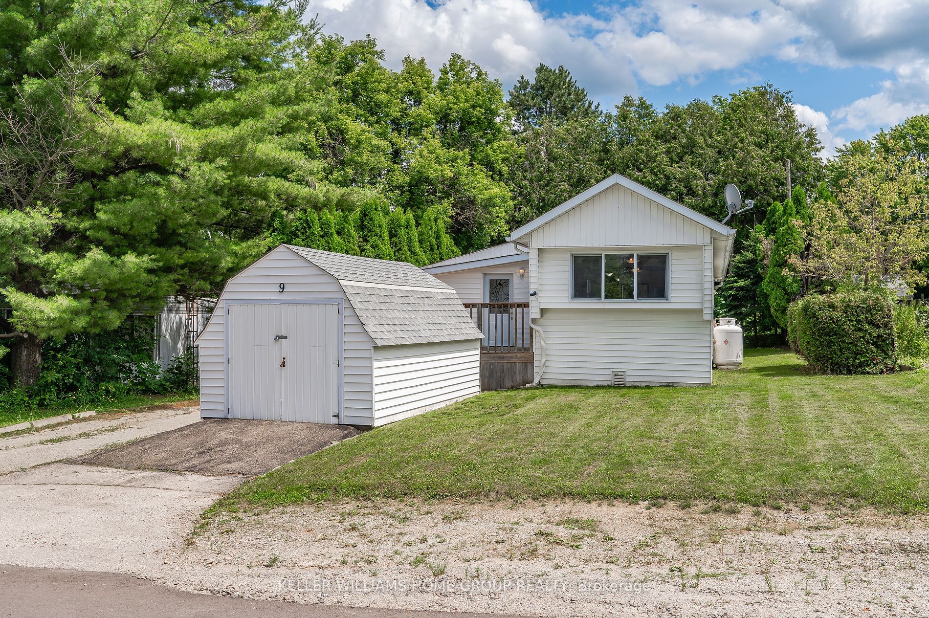 9 Cedar Lane