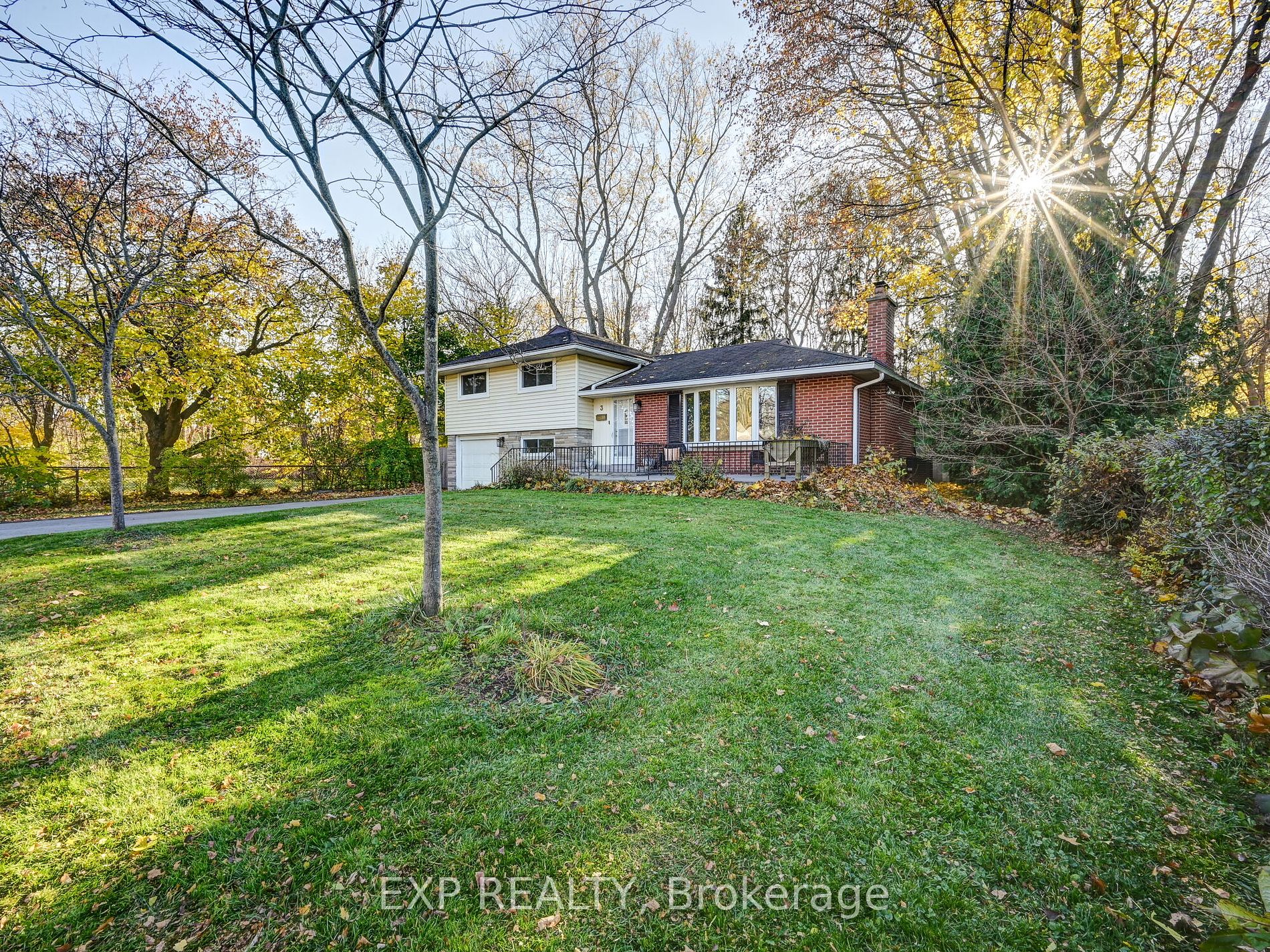 3 Dundana Ave
