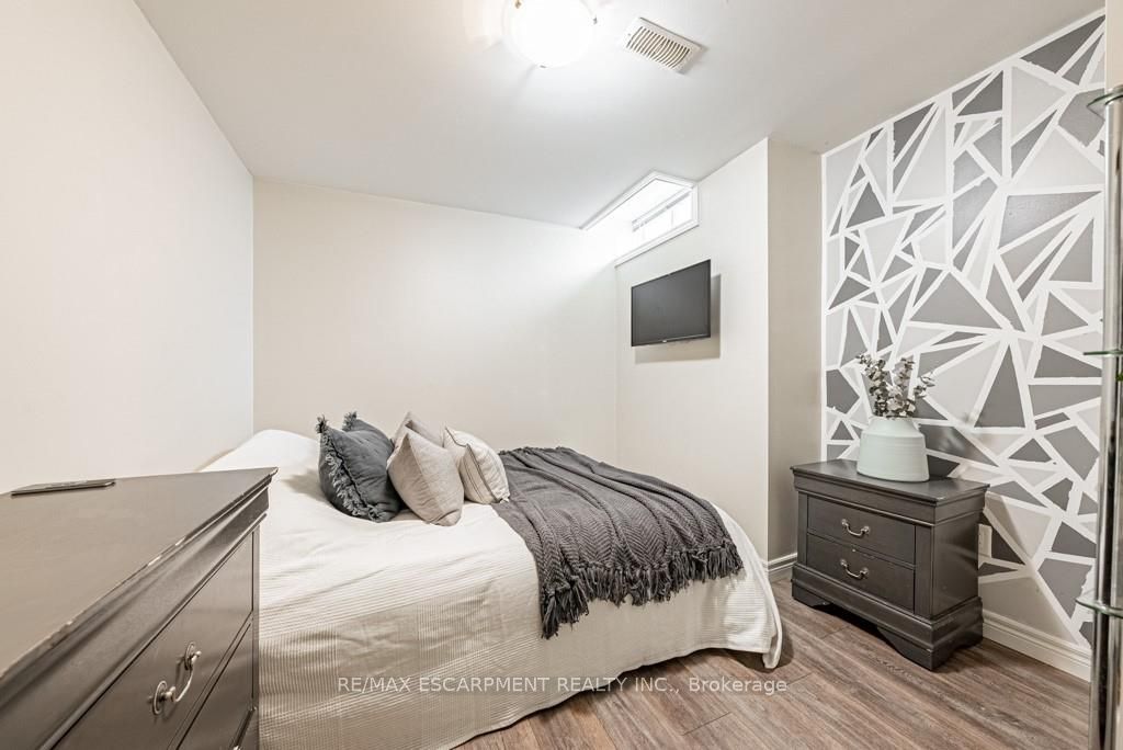 135 Theodore Dr