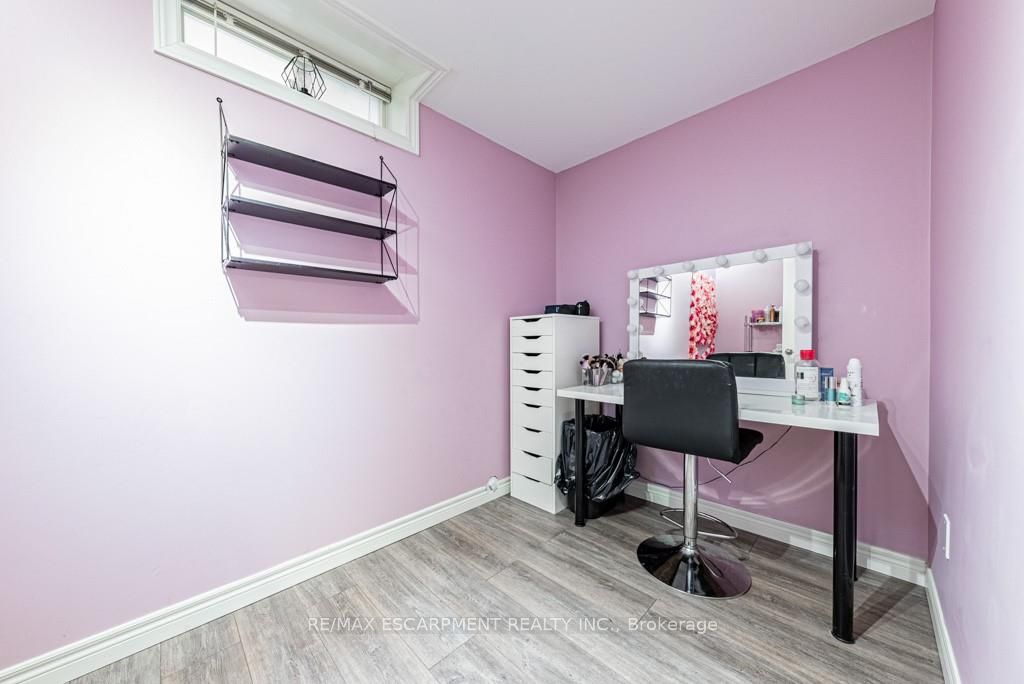 135 Theodore Dr