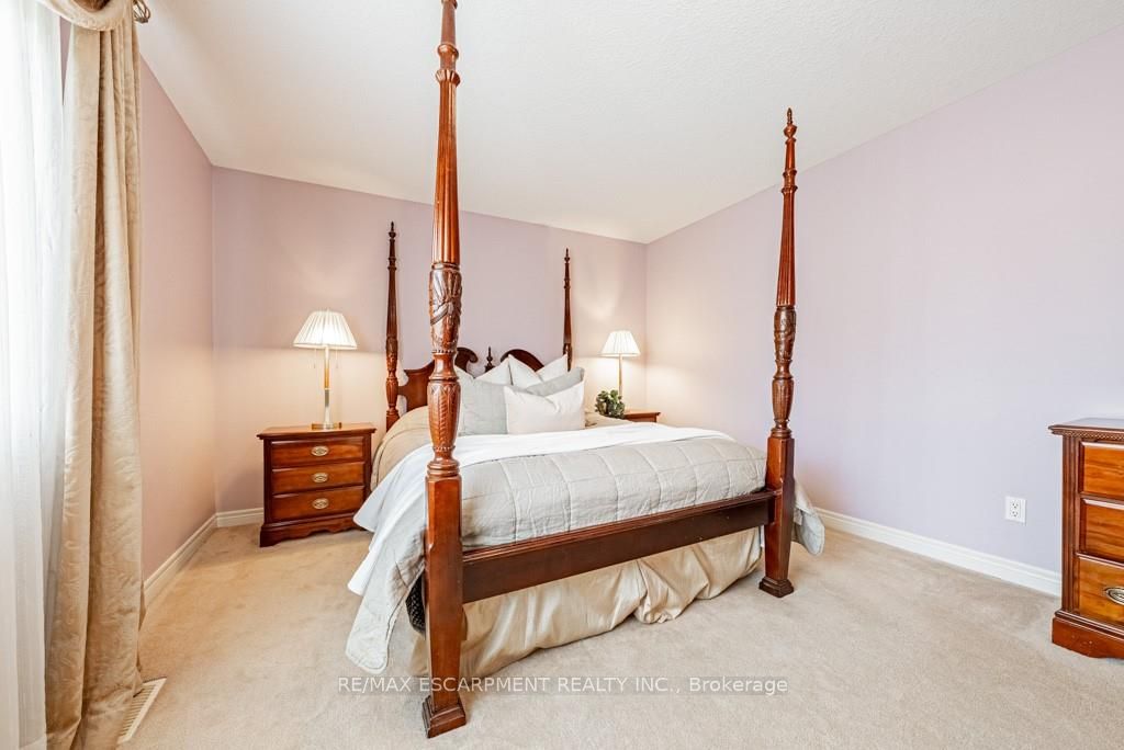 135 Theodore Dr