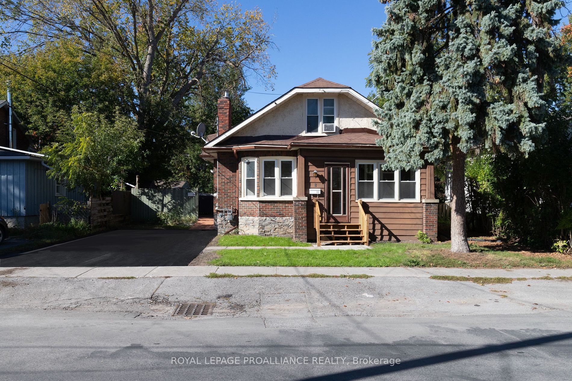 8 Dunbar Street