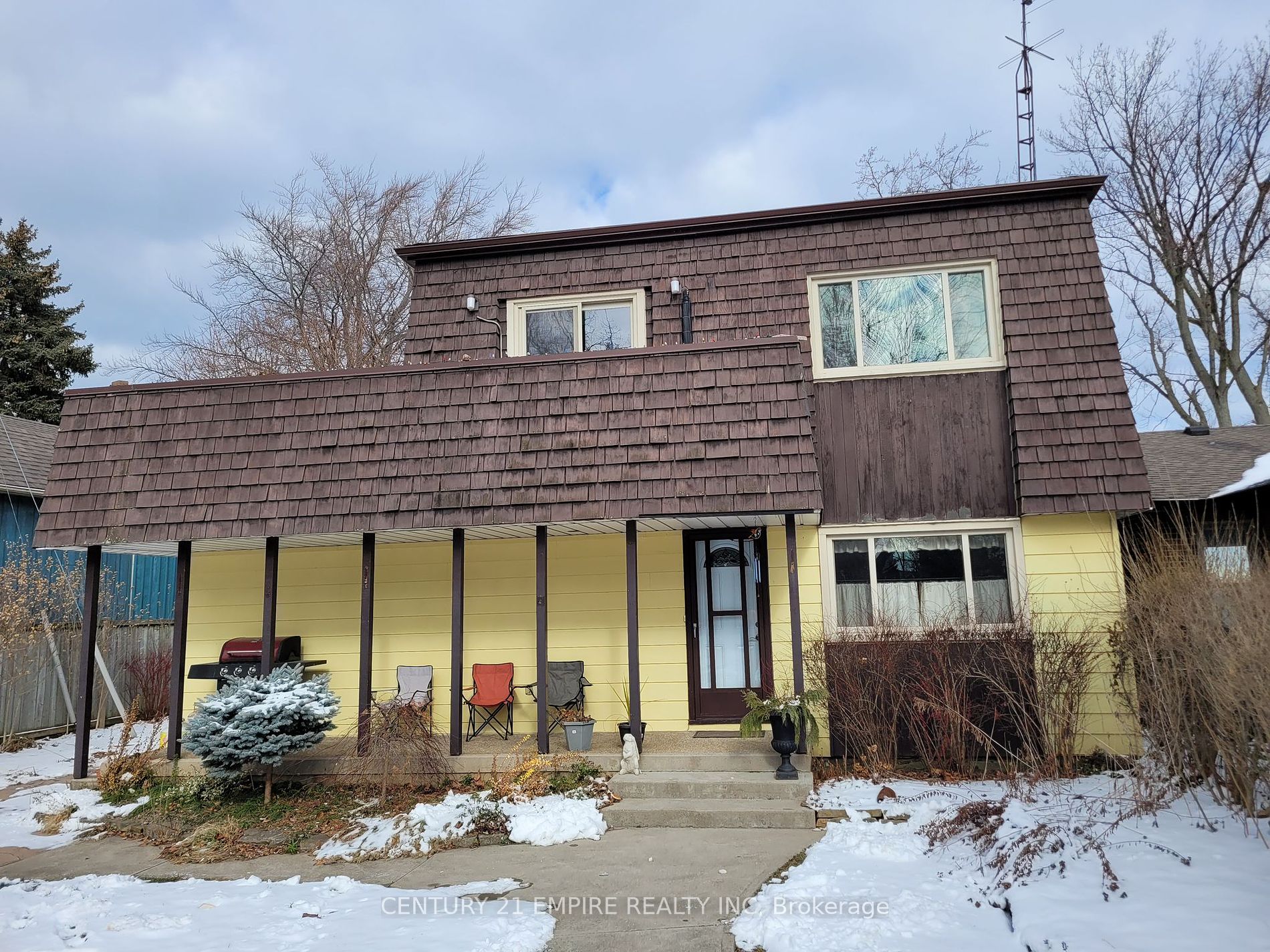 37 Church St
