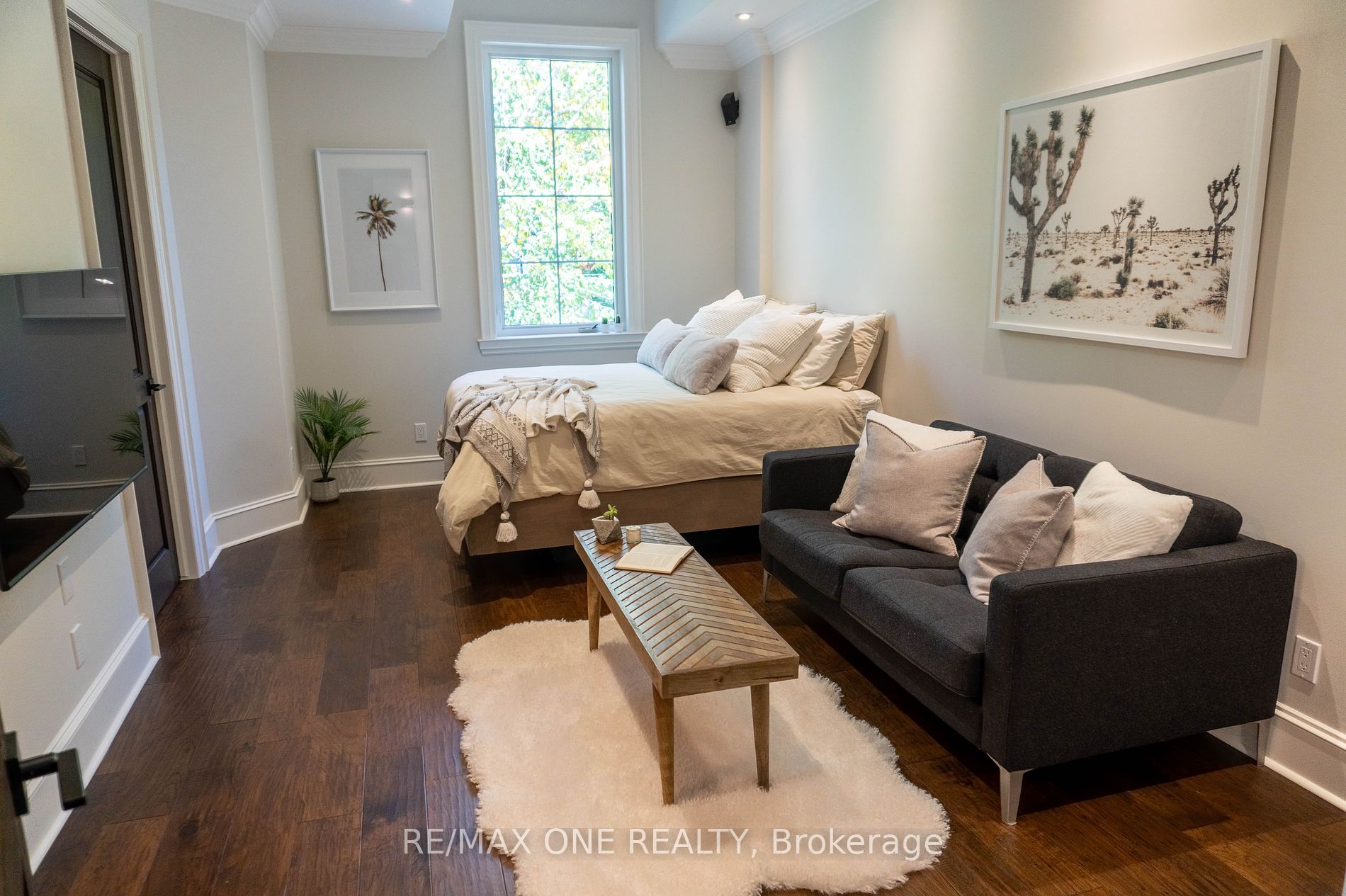 64 Ravina Cres