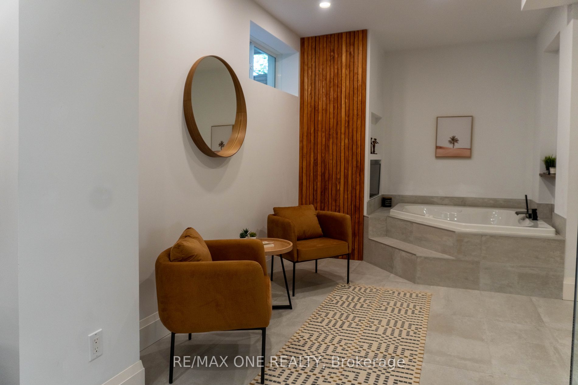 64 Ravina Cres