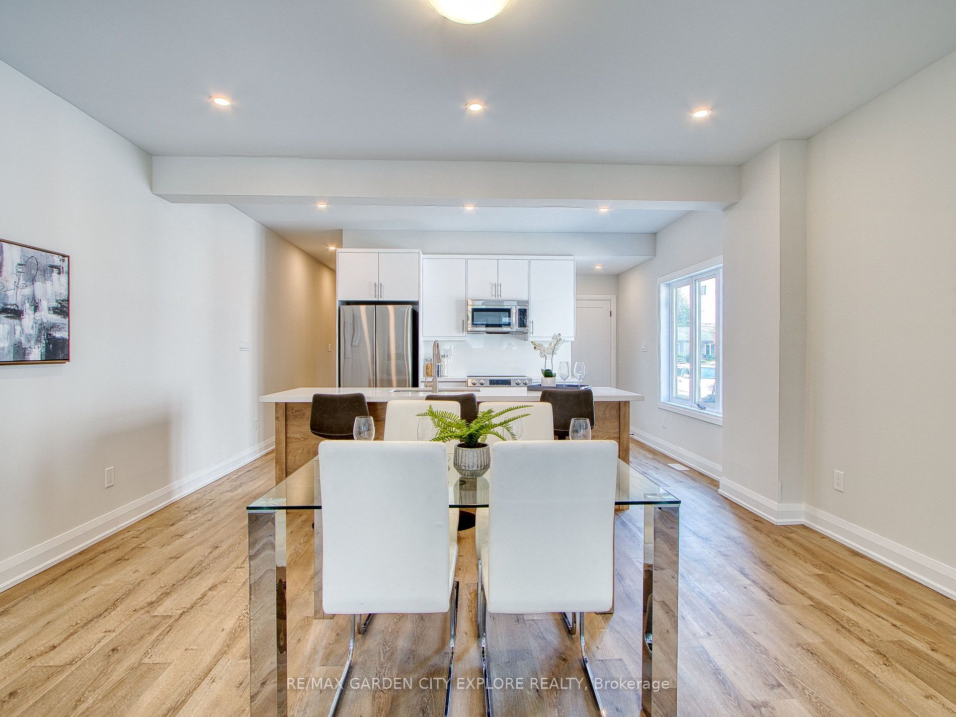 13 Valley Rd, #3-Upper