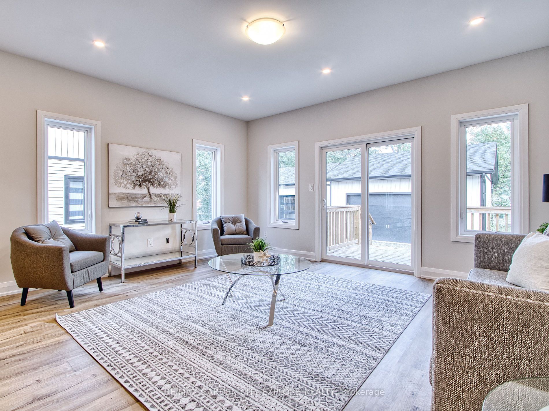 13 Valley Rd, #3-Upper