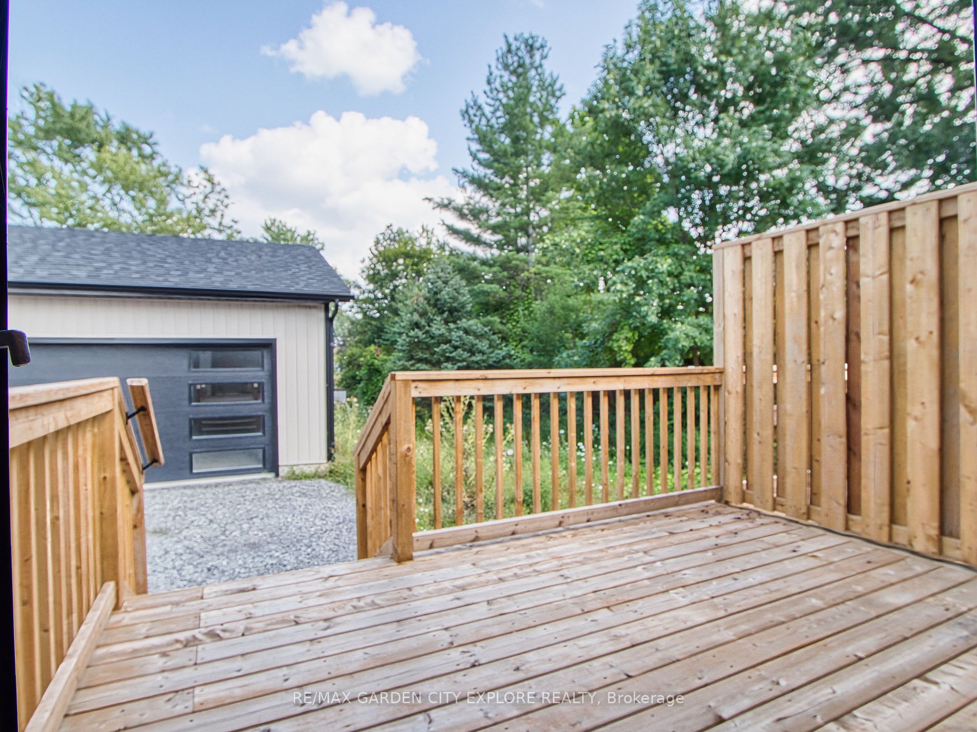 13 Valley Rd, #3-Upper