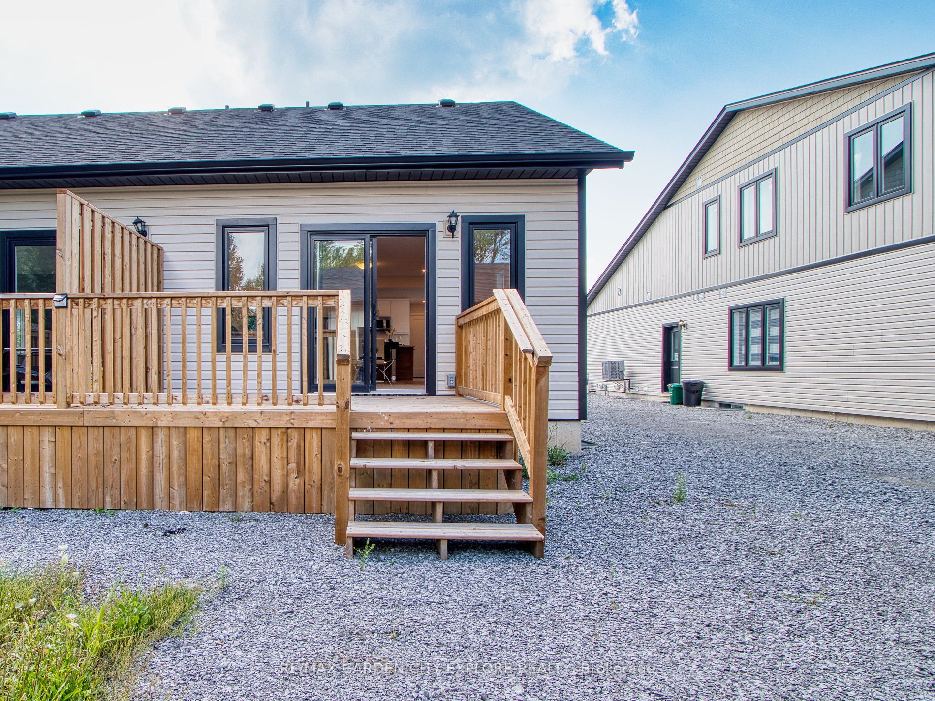 13 Valley Rd, #3-Upper