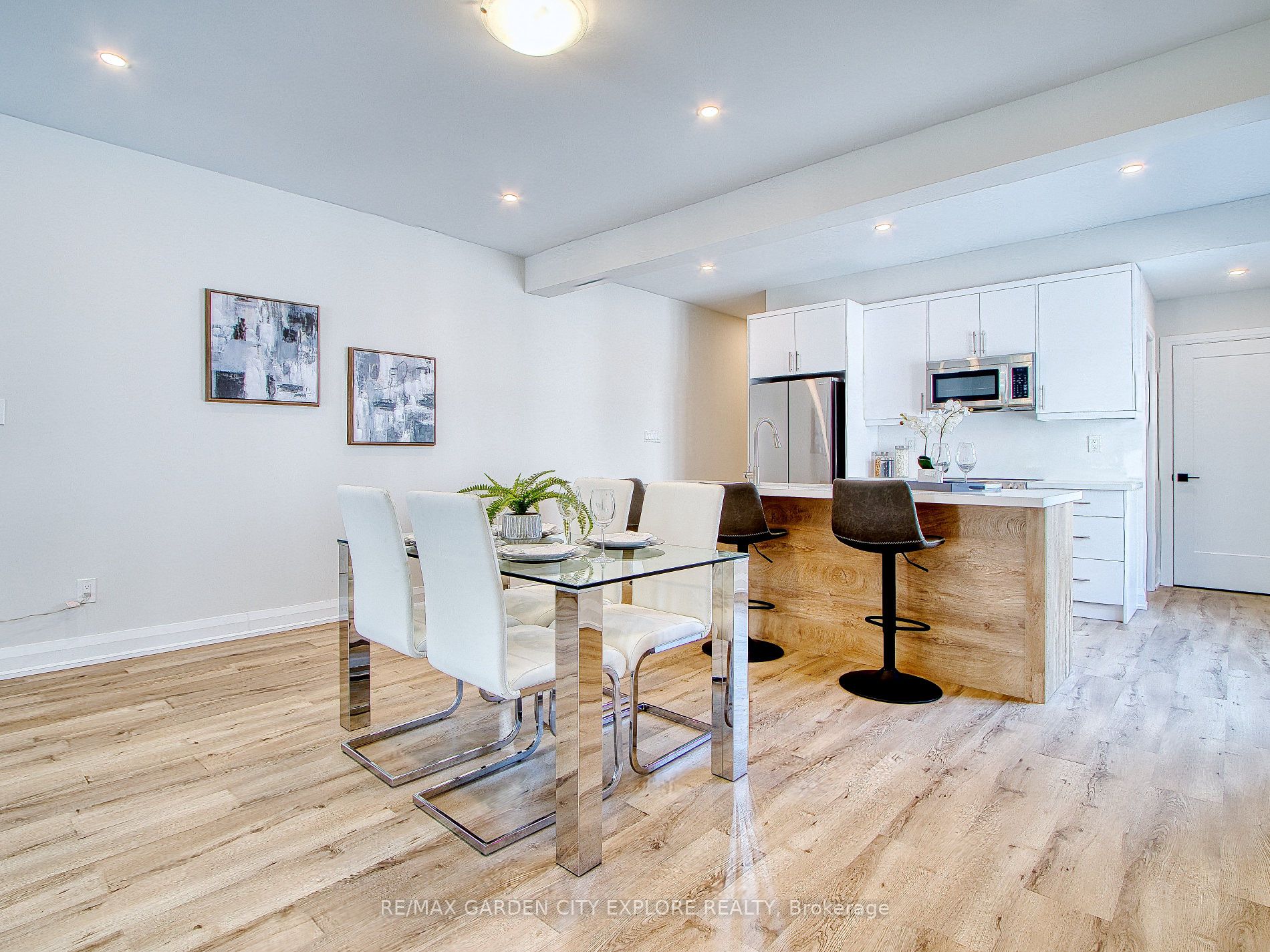 13 Valley Rd, #3-Upper