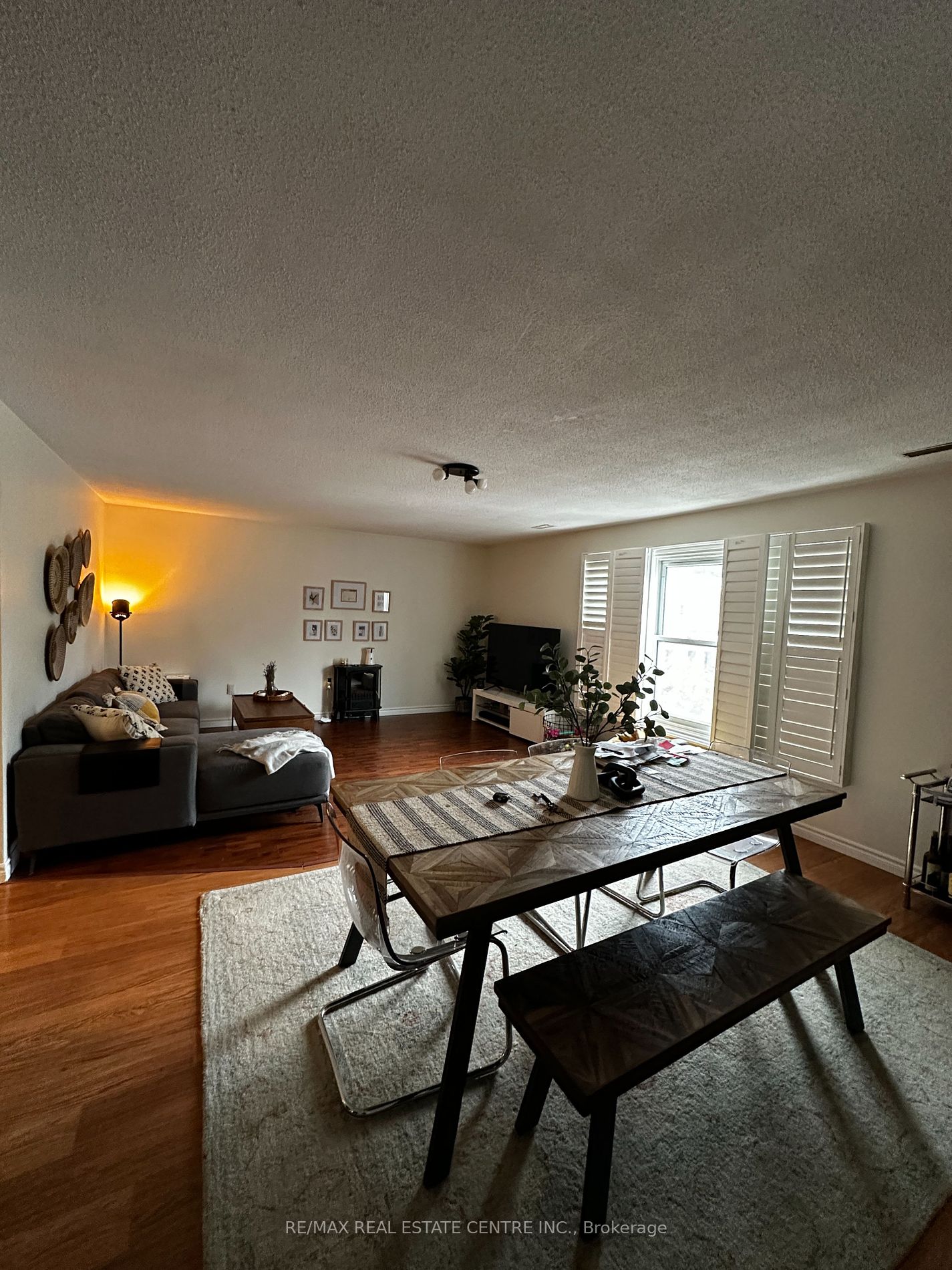 126 Main Street S