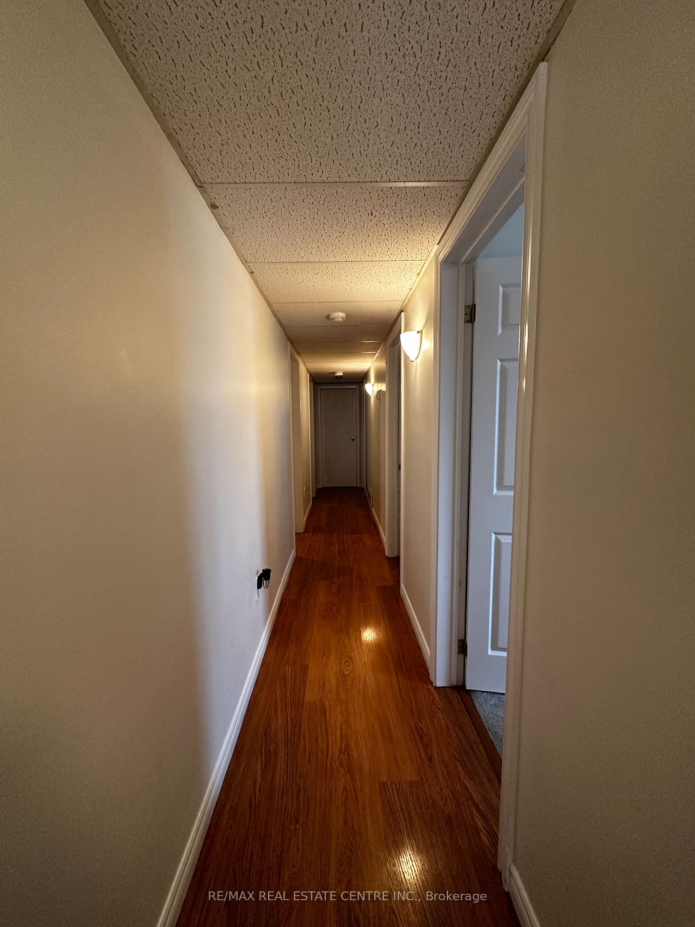 126 Main Street S