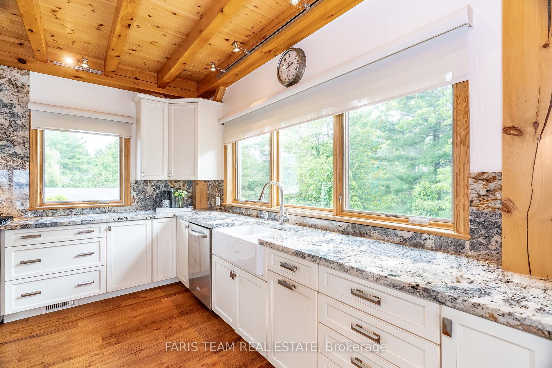 220 Kamenni Bay Road