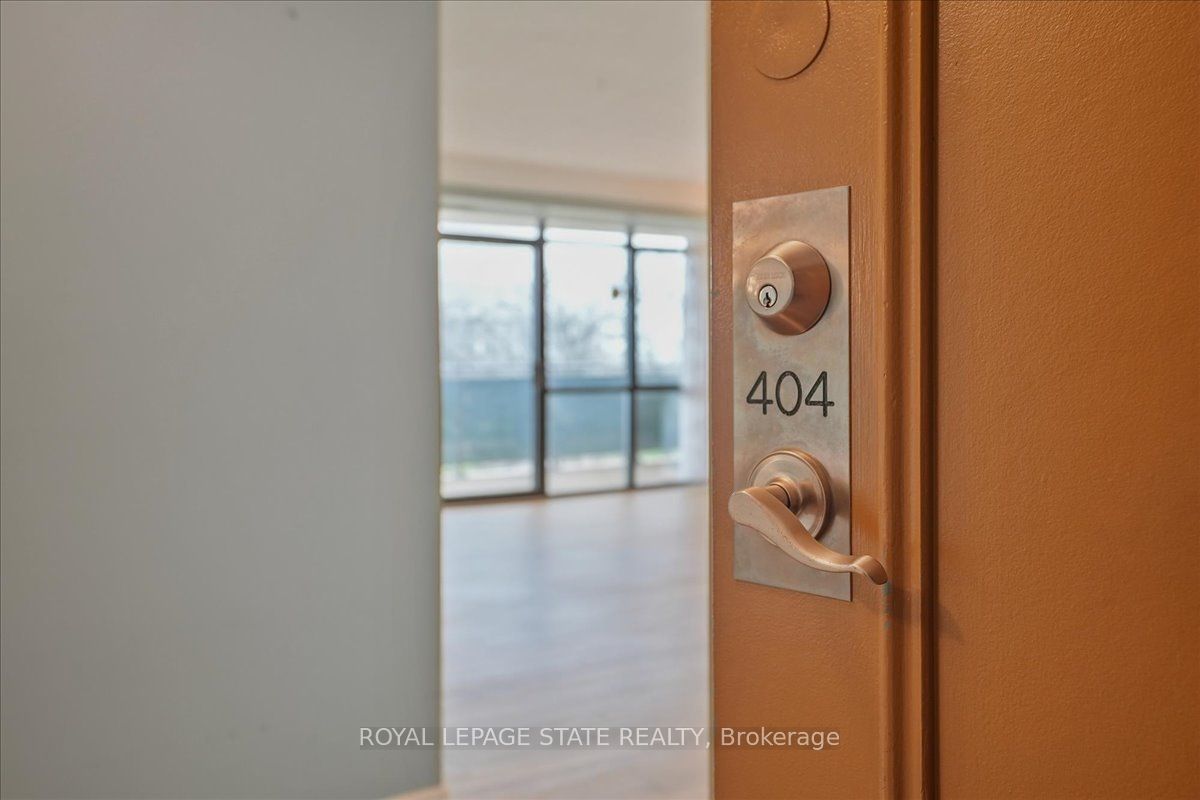301 Frances Avenue, #404