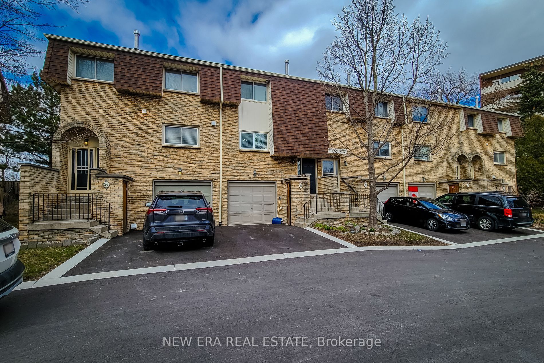 27 Melanie Cres, #27