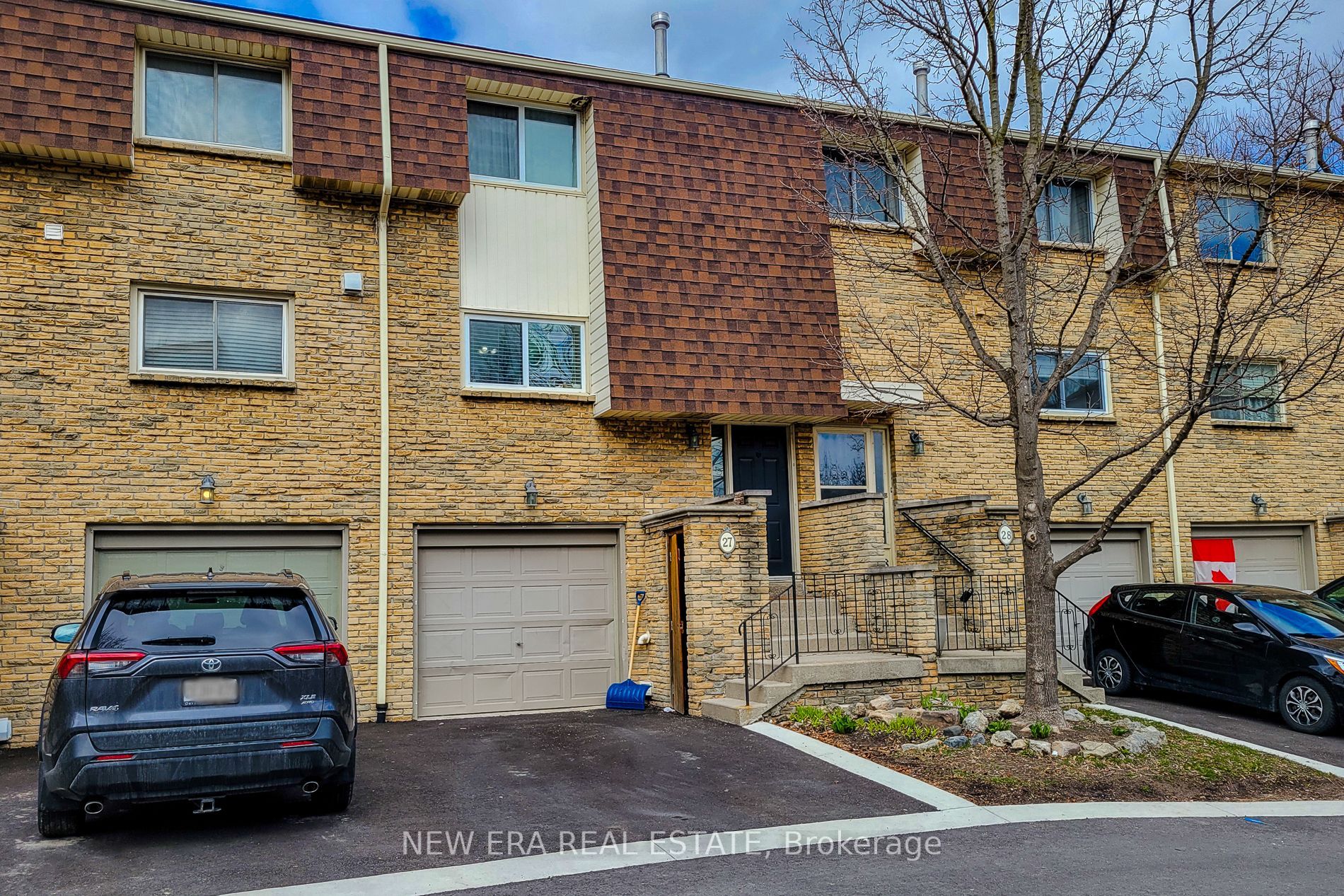 27 Melanie Cres, #27
