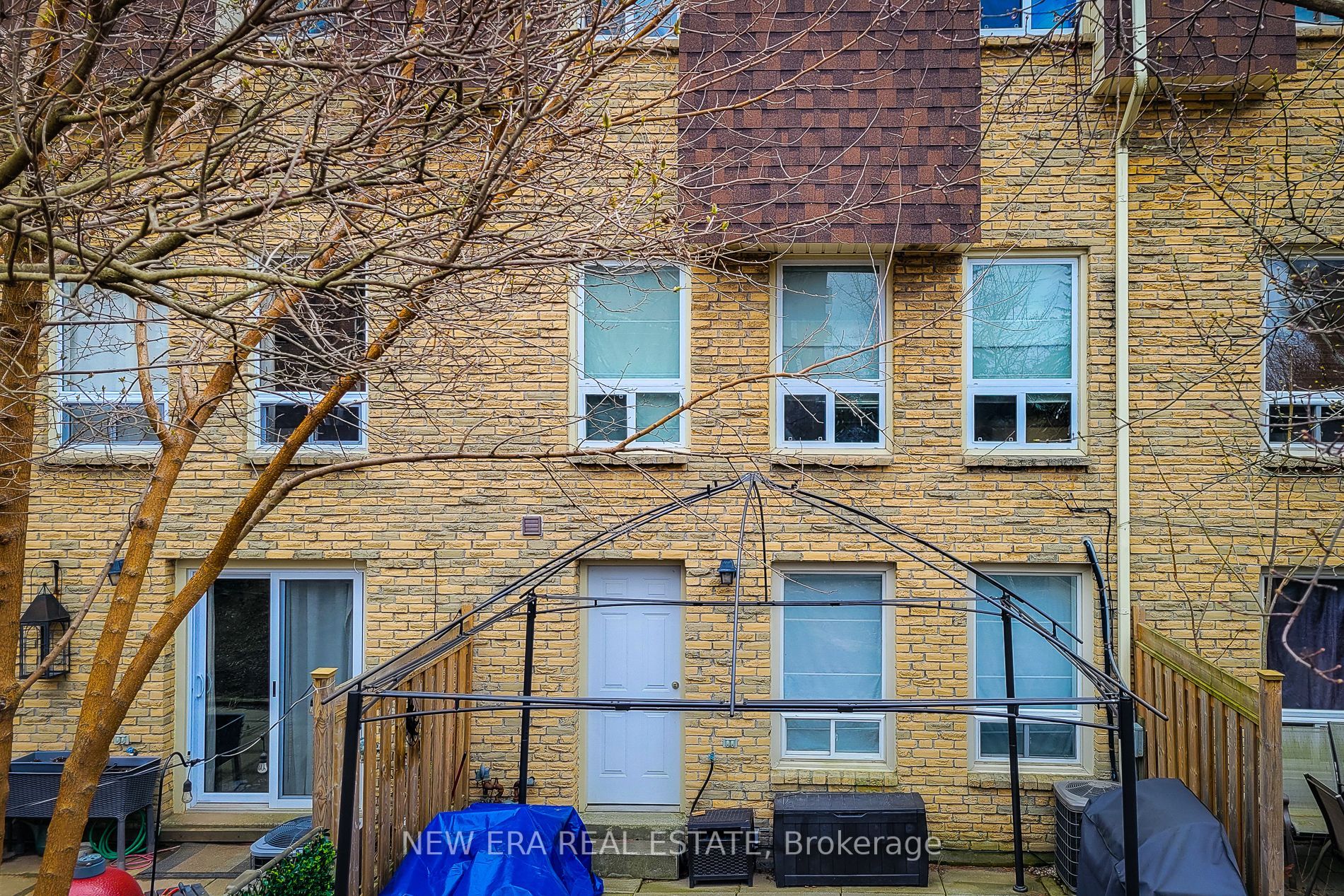 27 Melanie Cres, #27