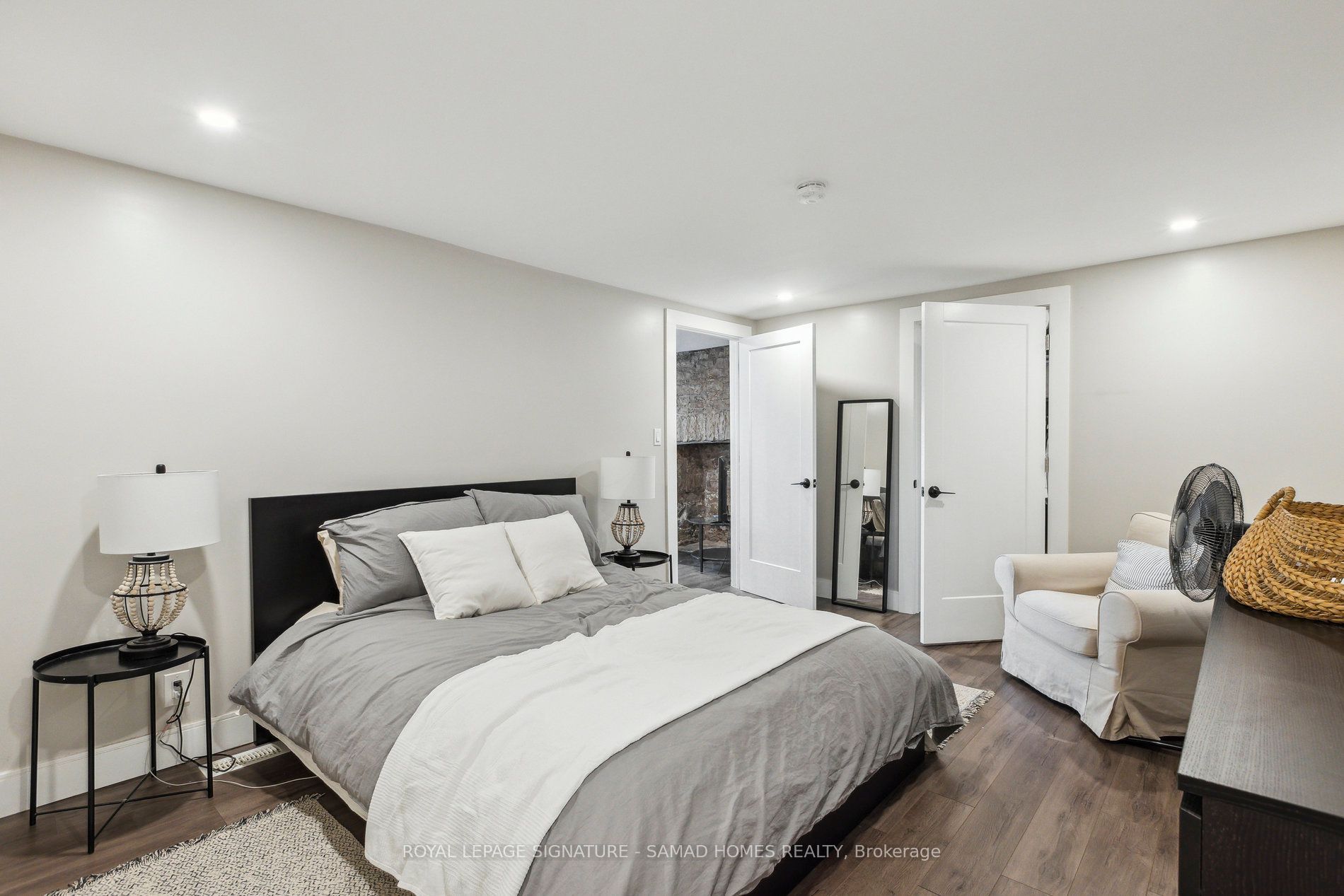 16 Ramore St