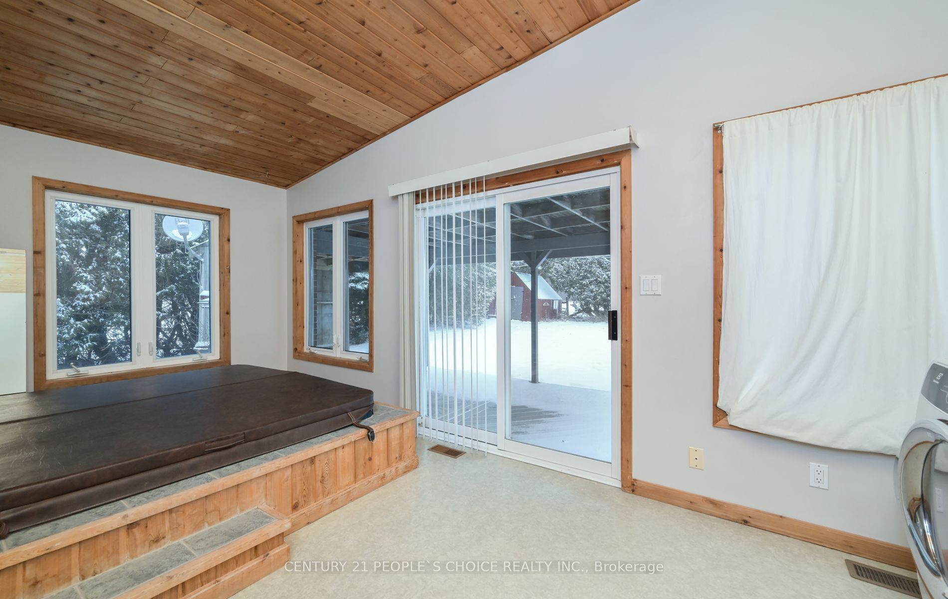 394073 County Road 12 Road