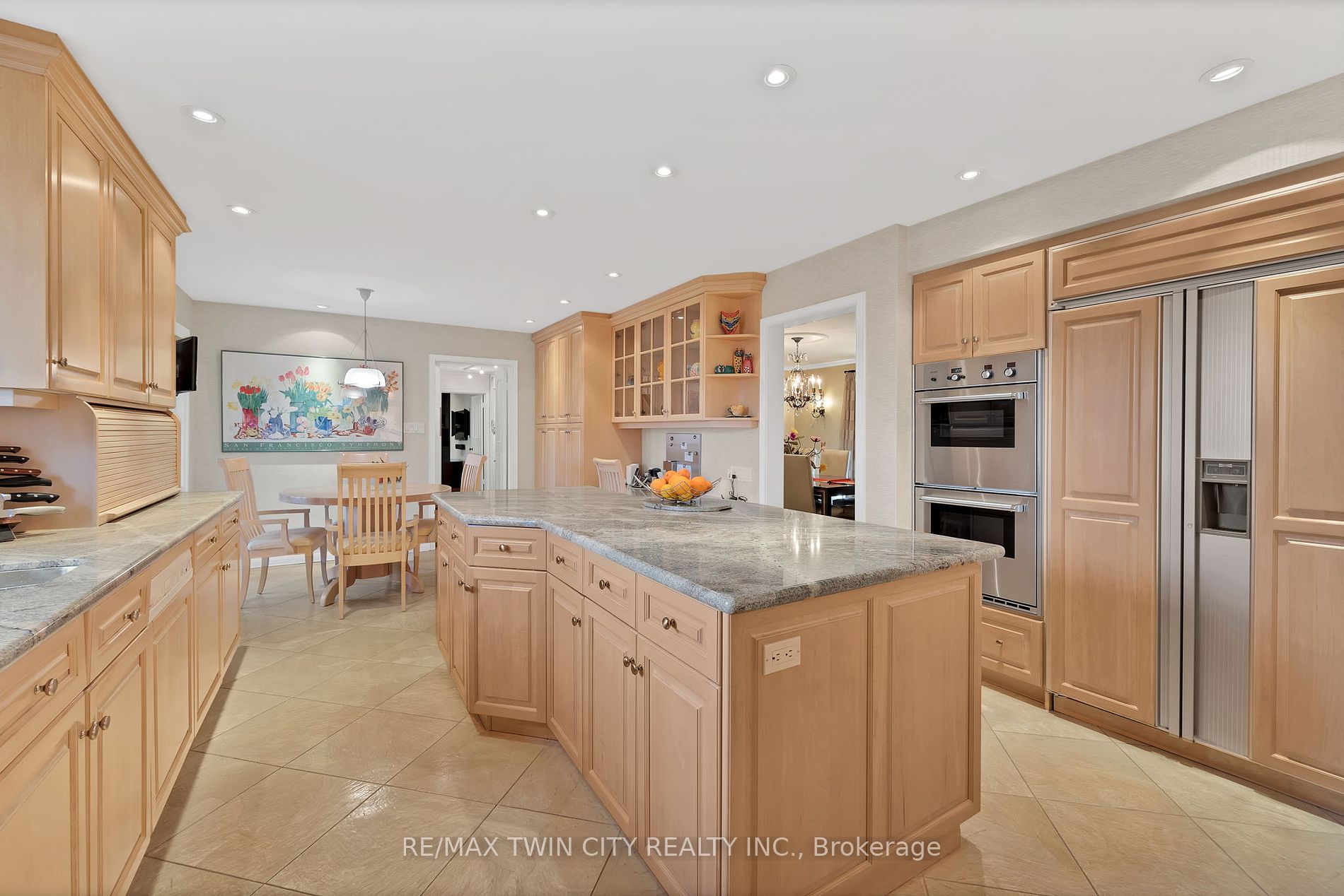 34 HUNTLEY Crescent