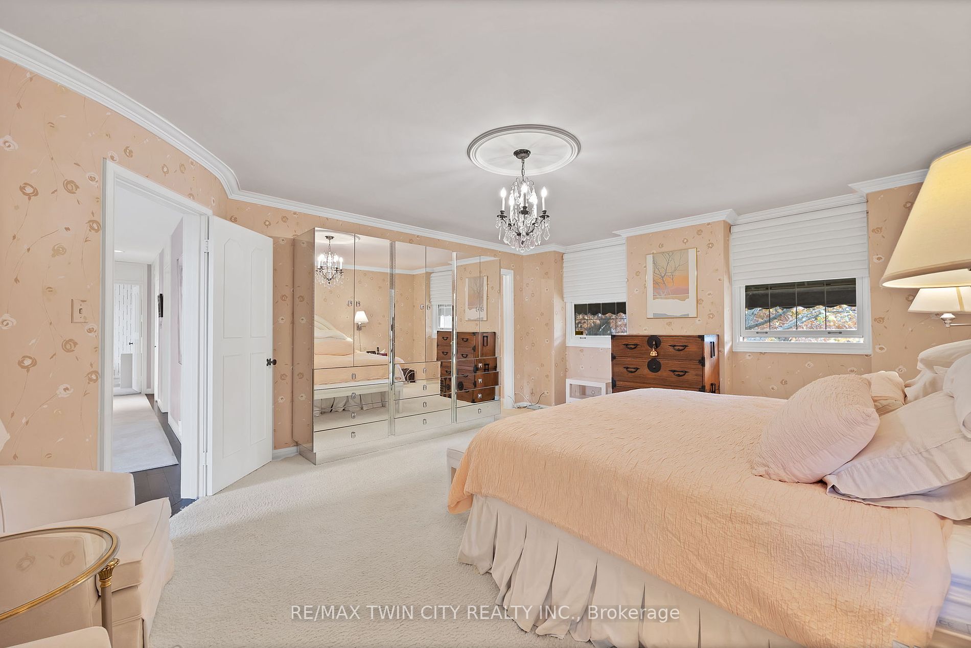 34 HUNTLEY Crescent