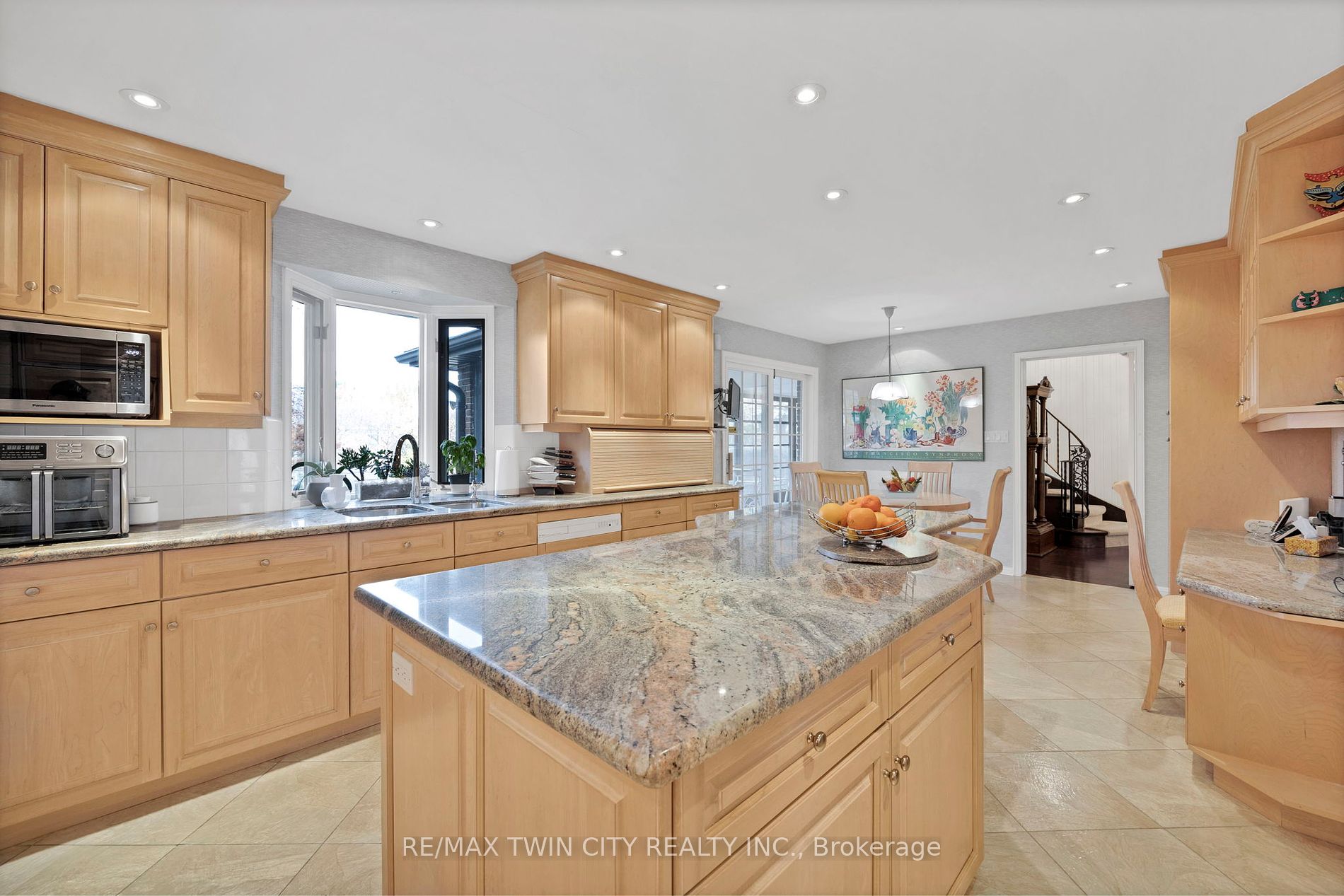 34 HUNTLEY Crescent