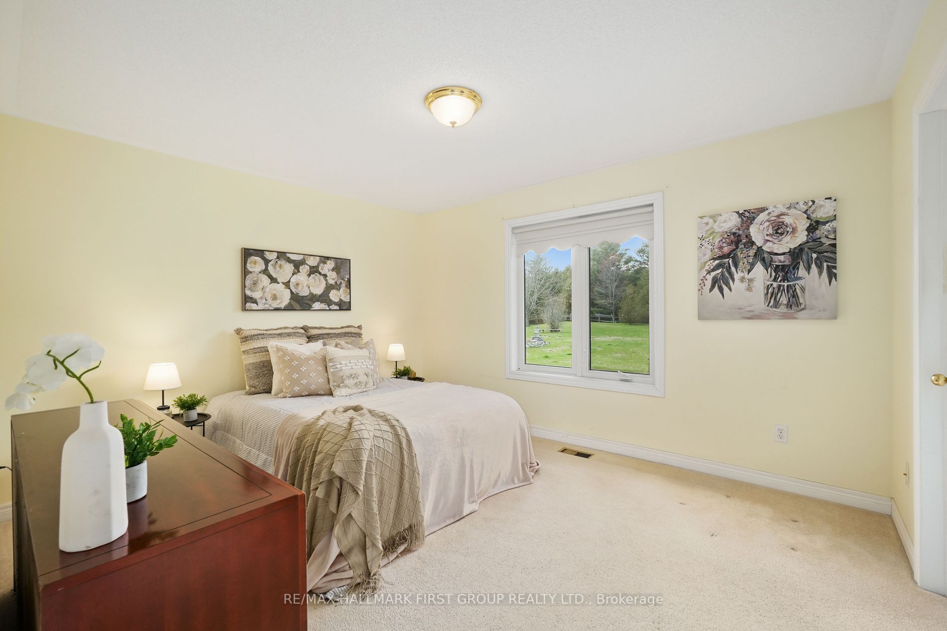 10 Ravine Dr