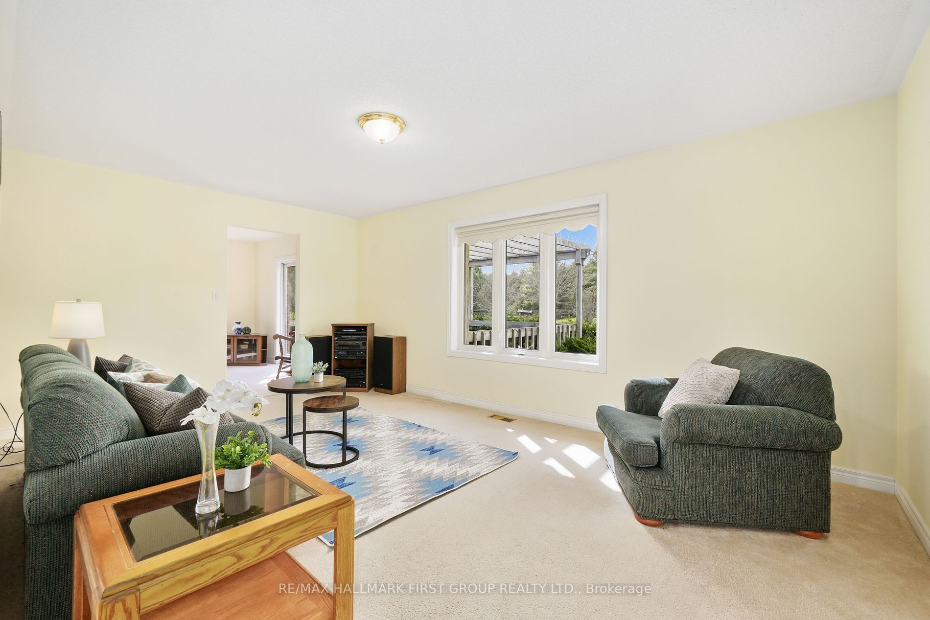 10 Ravine Dr