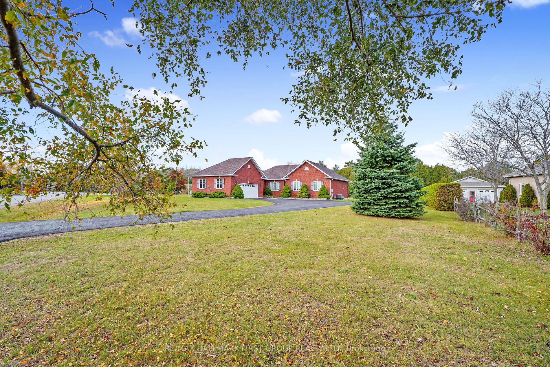 10 Ravine Dr