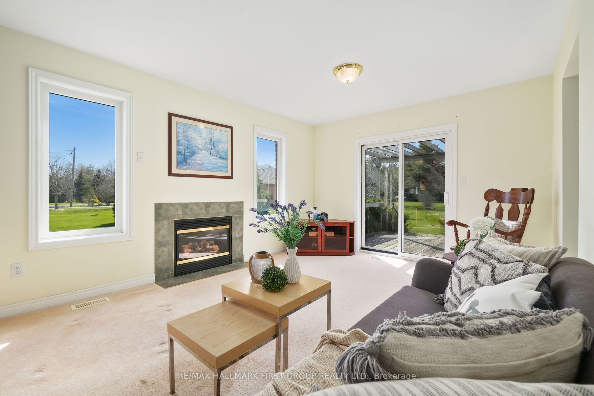 10 Ravine Dr