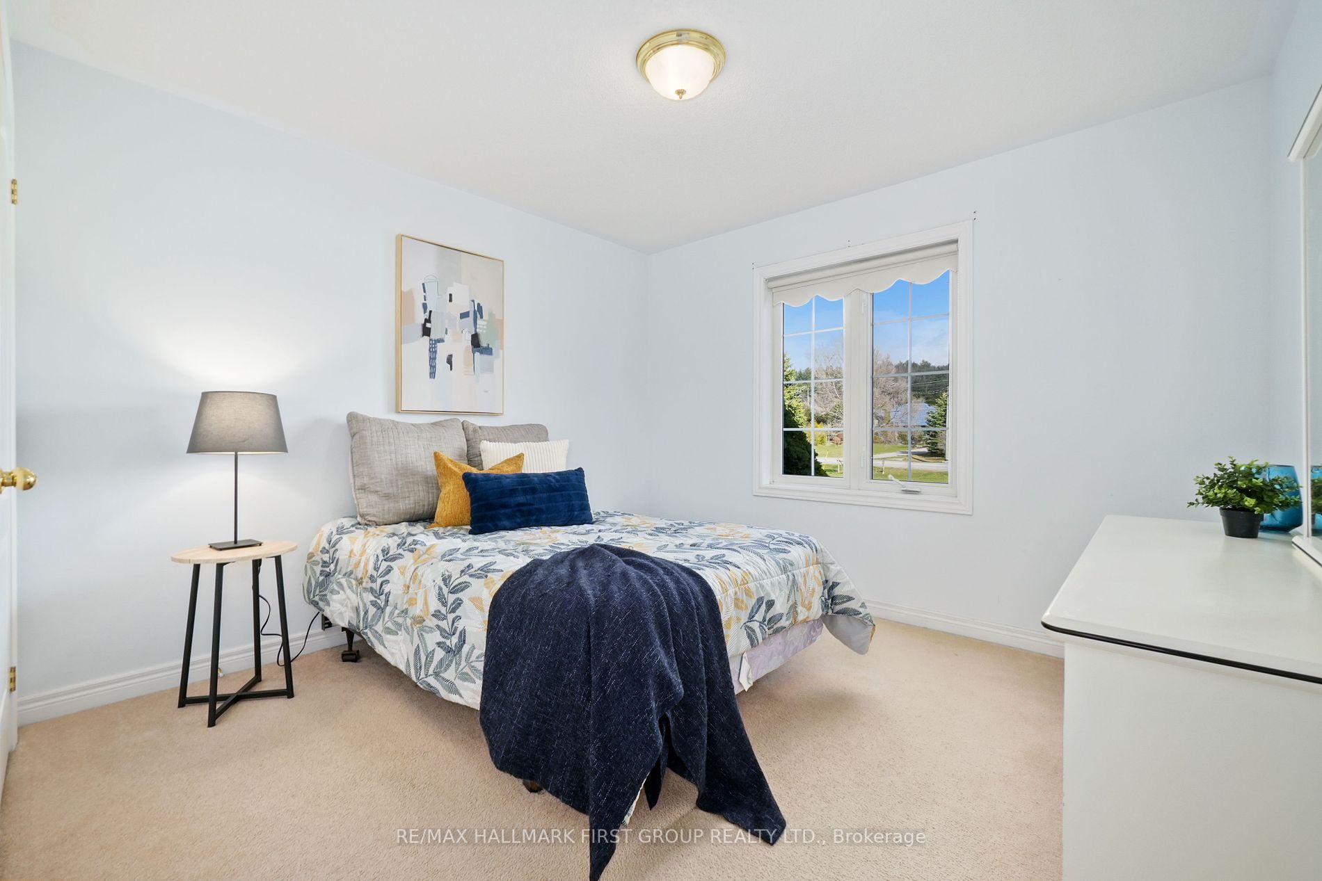 10 Ravine Dr