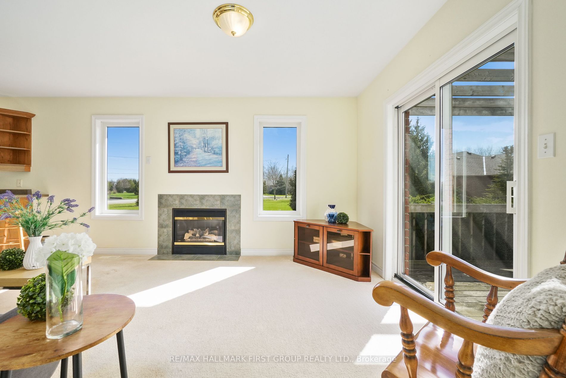 10 Ravine Dr
