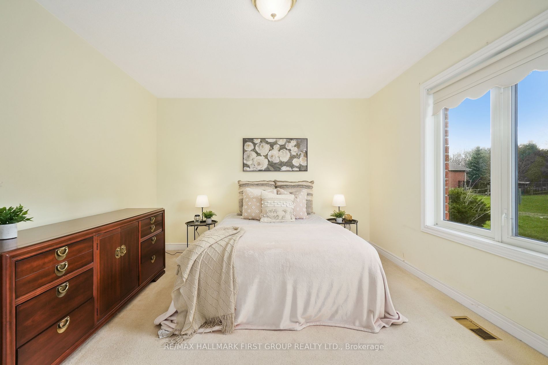 10 Ravine Dr