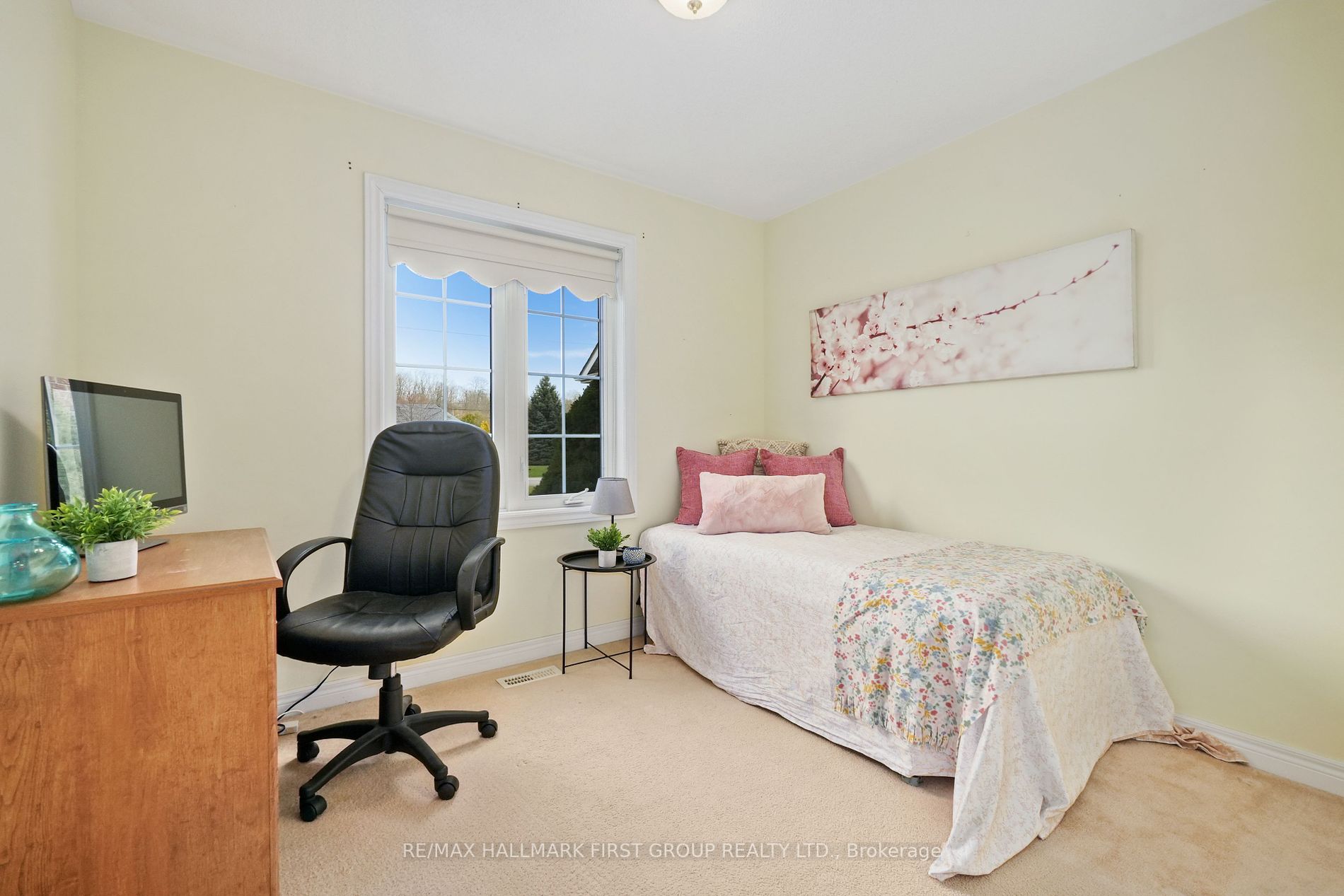 10 Ravine Dr