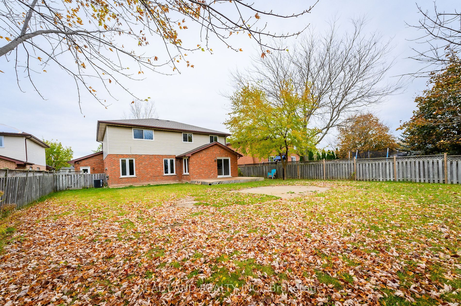 8042 Oakridge Drive