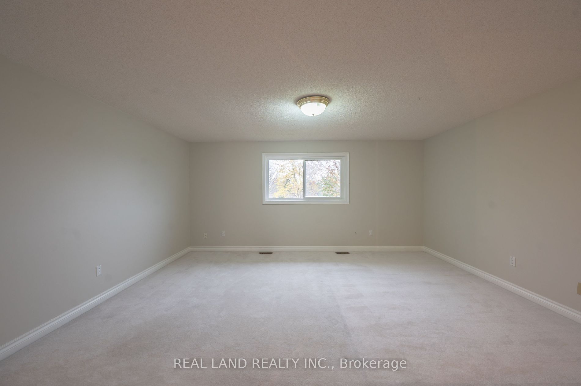 8042 Oakridge Drive