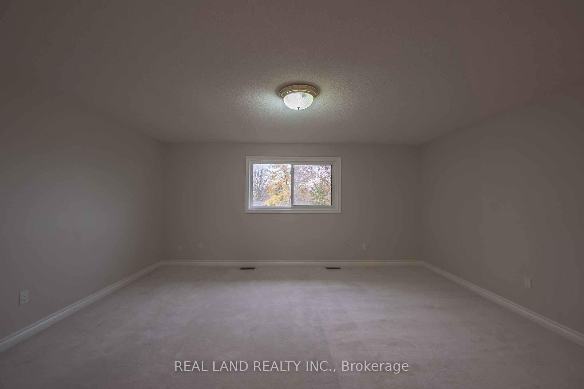 8042 Oakridge Drive