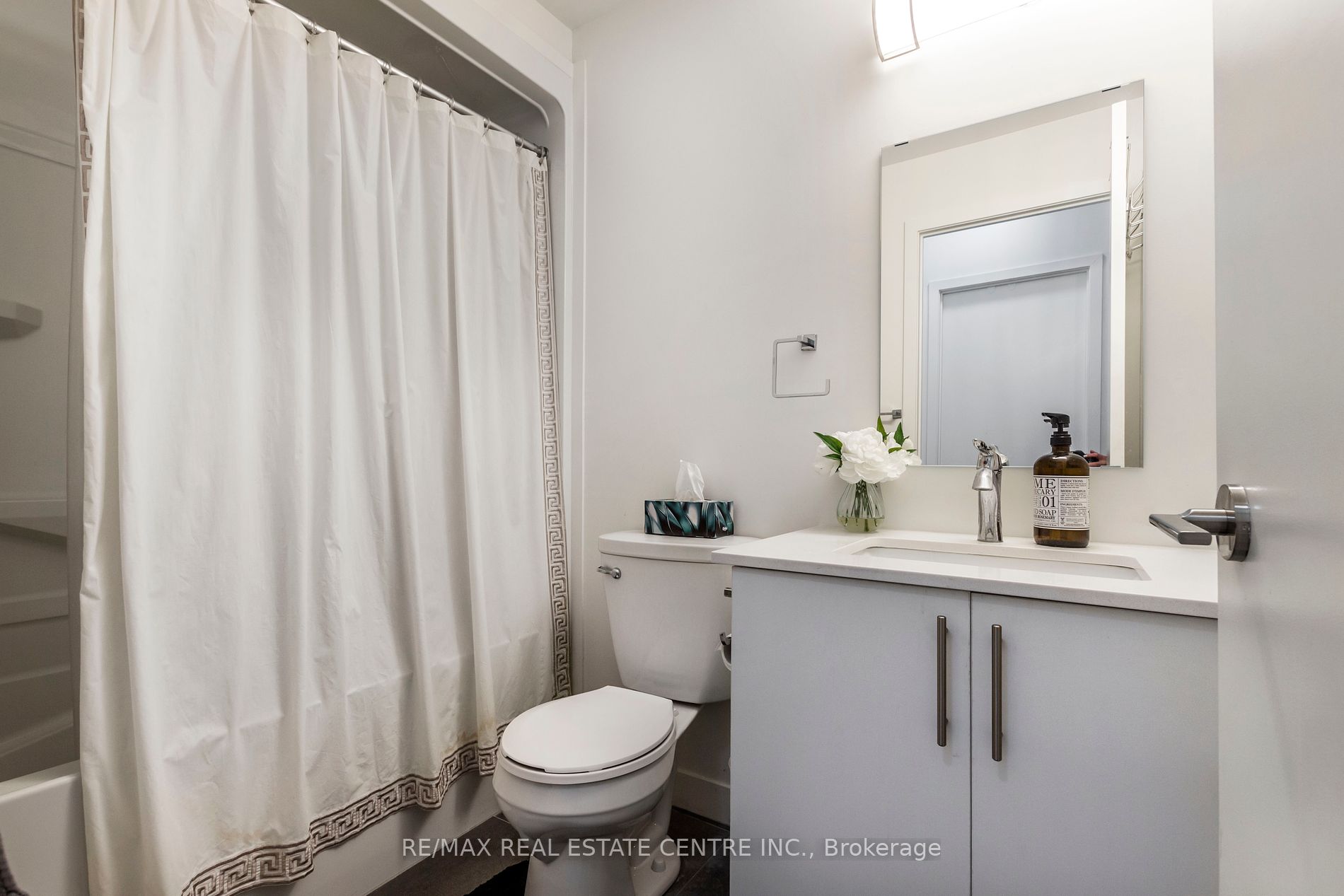 128 King Street N, #708