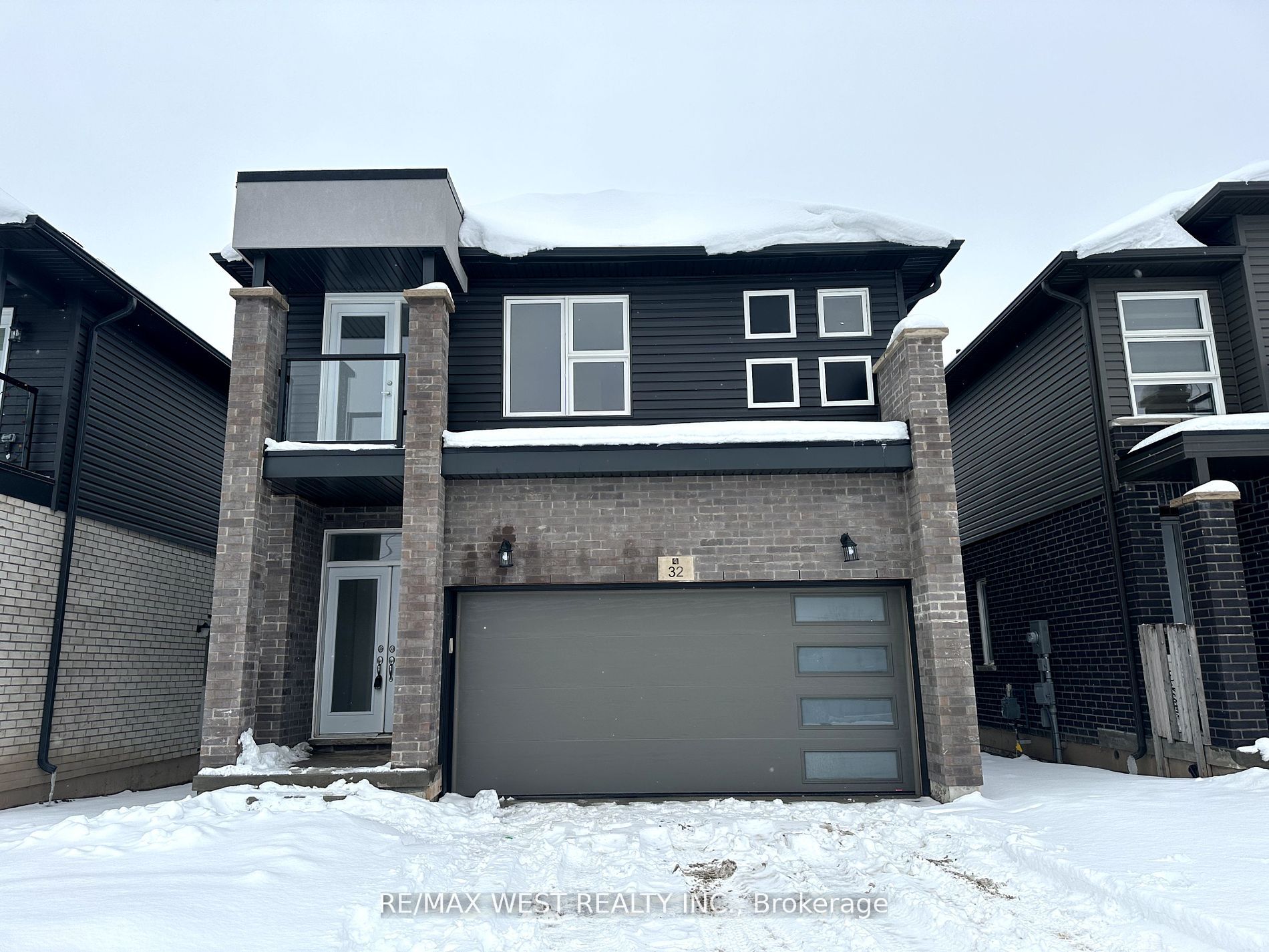 32 Bradley Avenue
