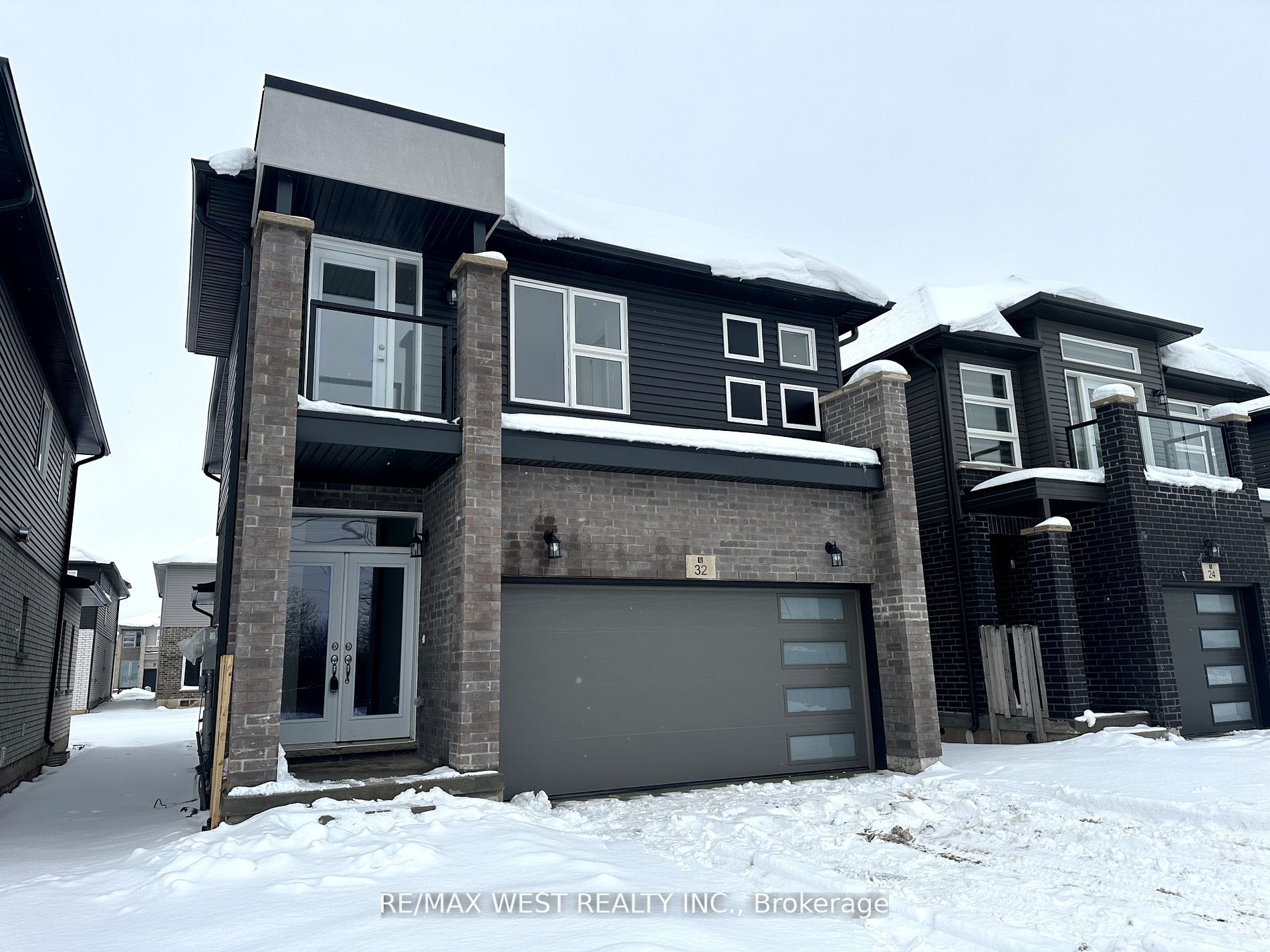 32 Bradley Avenue