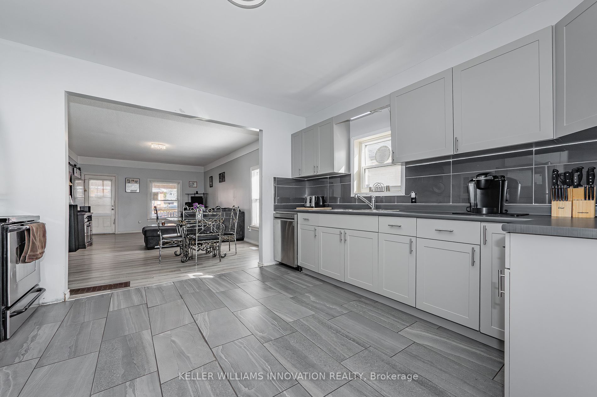 52 Aberdeen Avenue