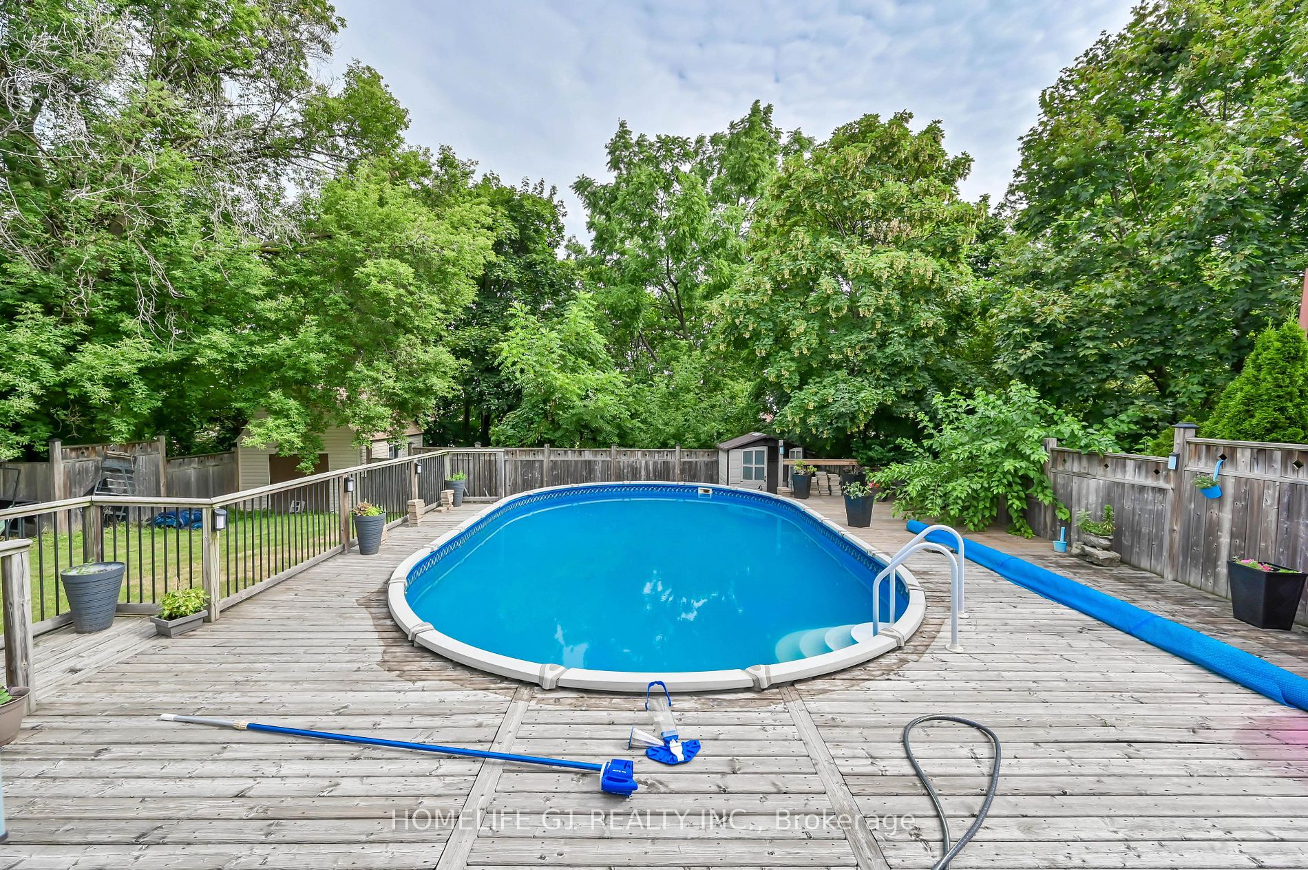 10 Douglas Pl