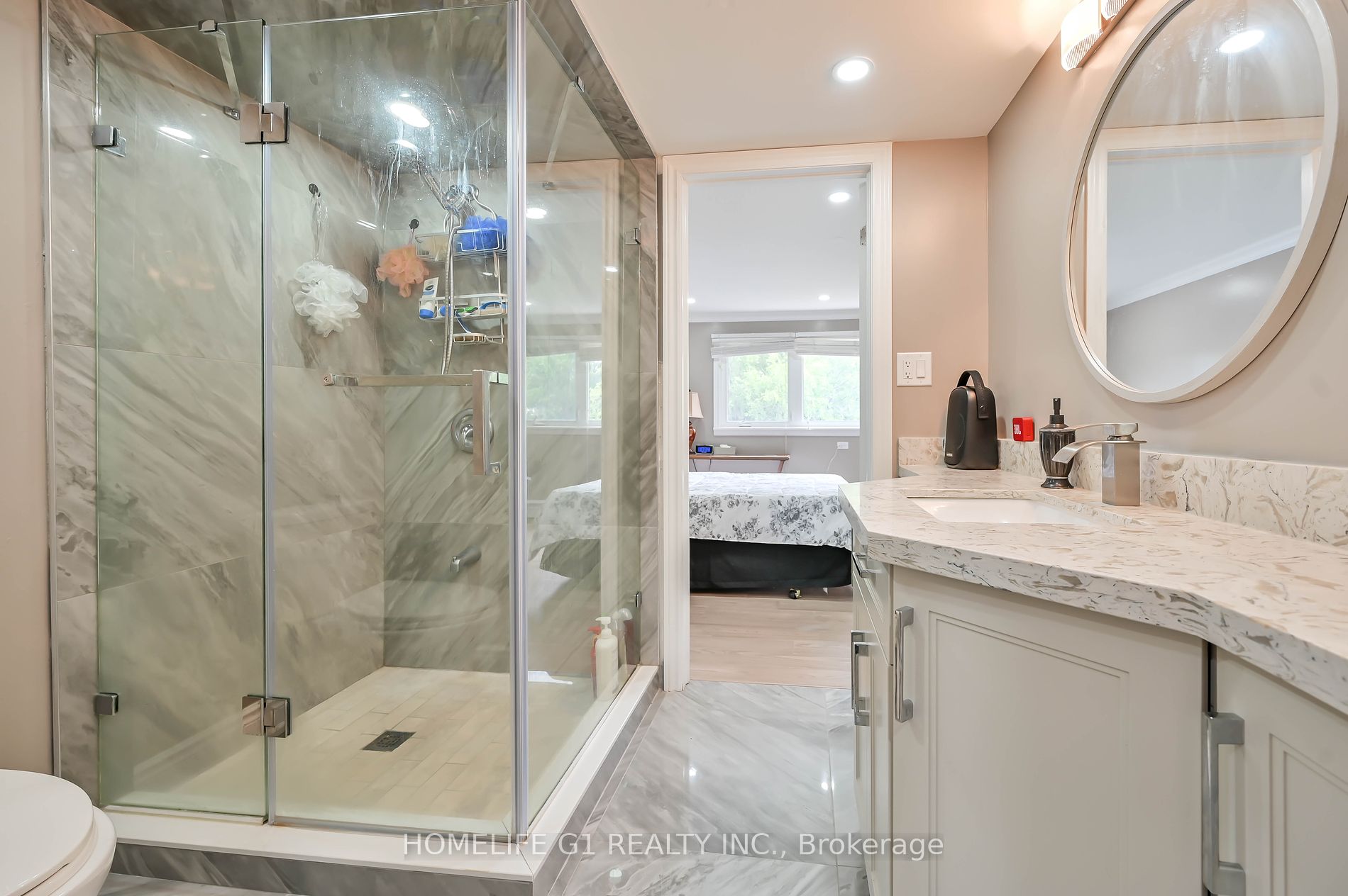 10 Douglas Pl