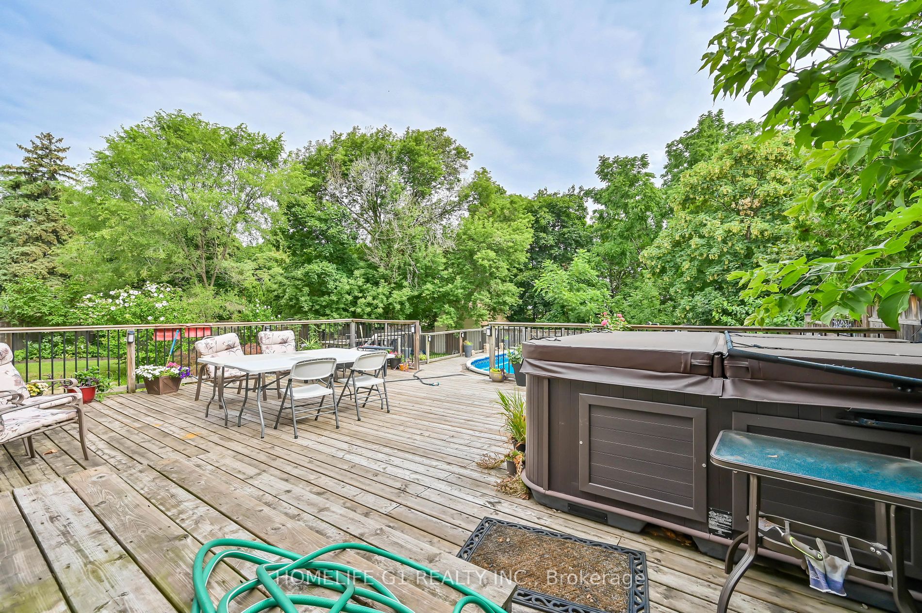 10 Douglas Pl