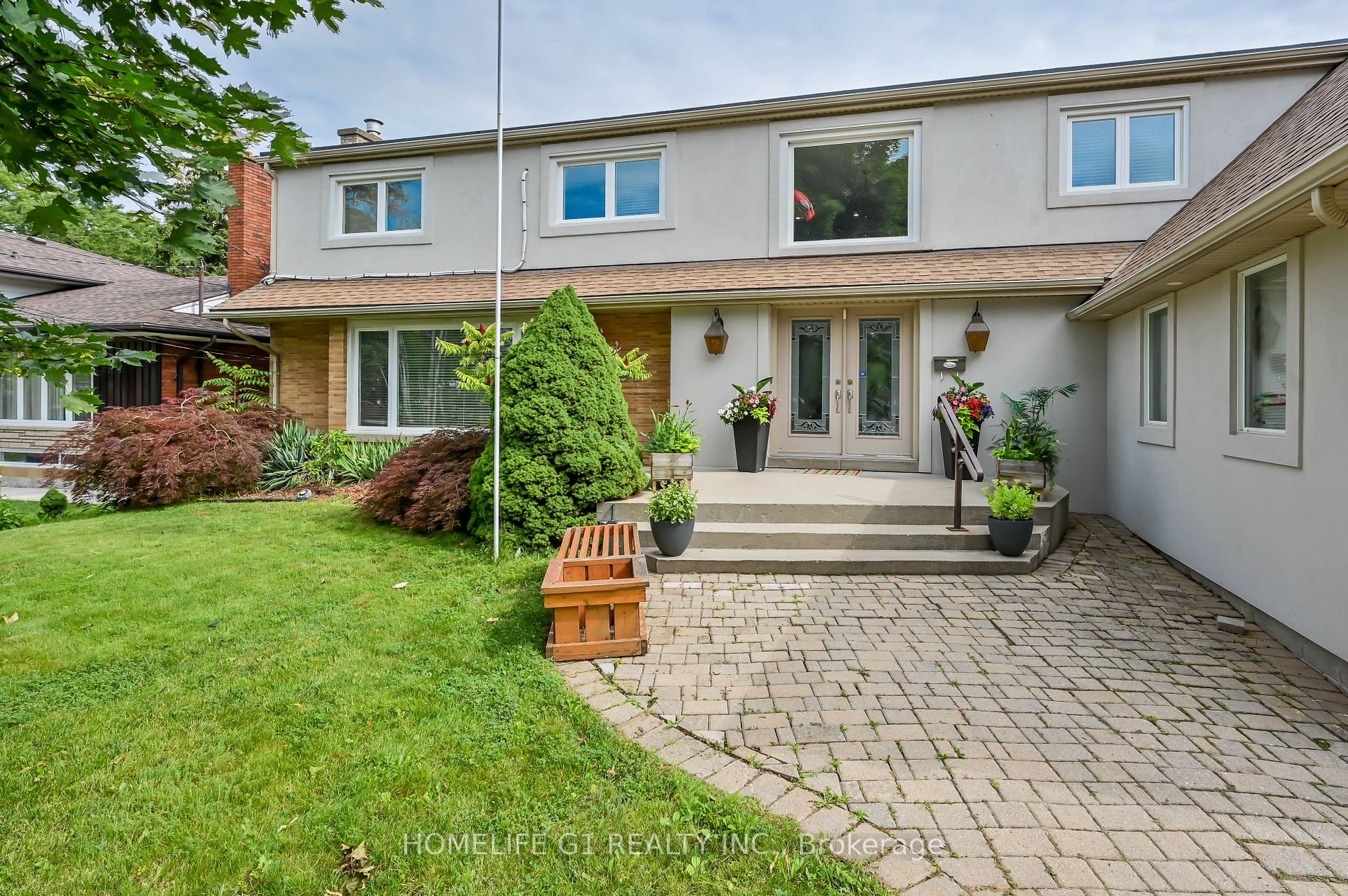 10 Douglas Pl
