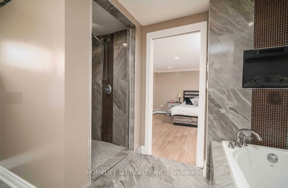 10 Douglas Pl