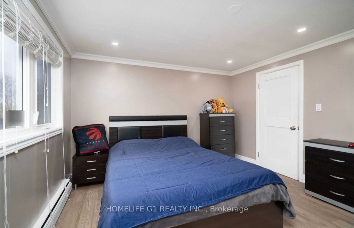 10 Douglas Pl