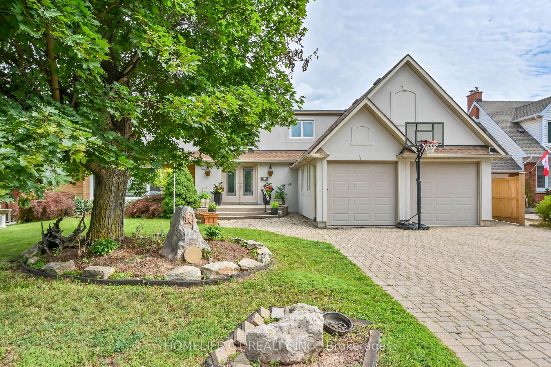 10 Douglas Pl
