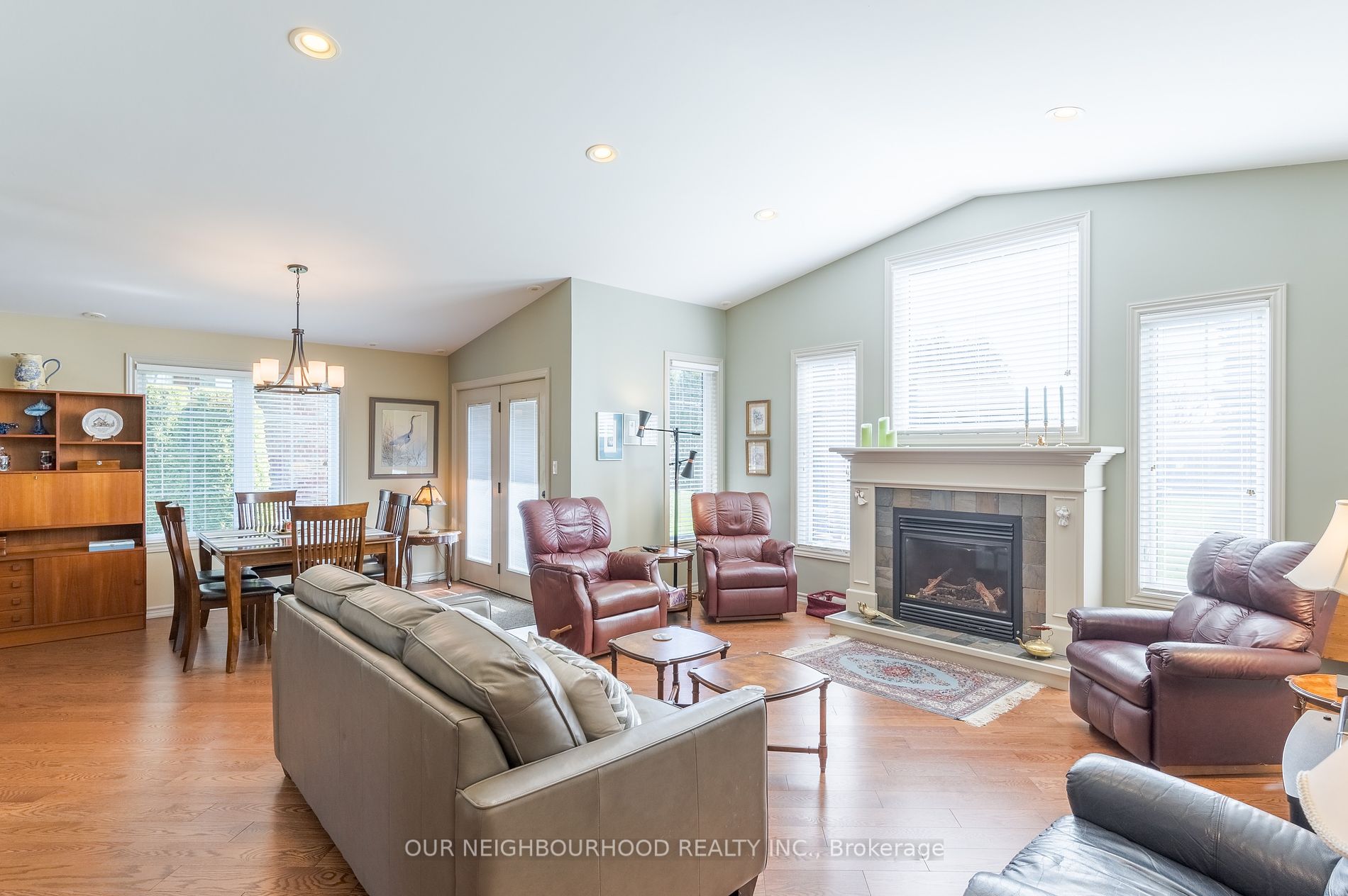 4 Hickory Court
